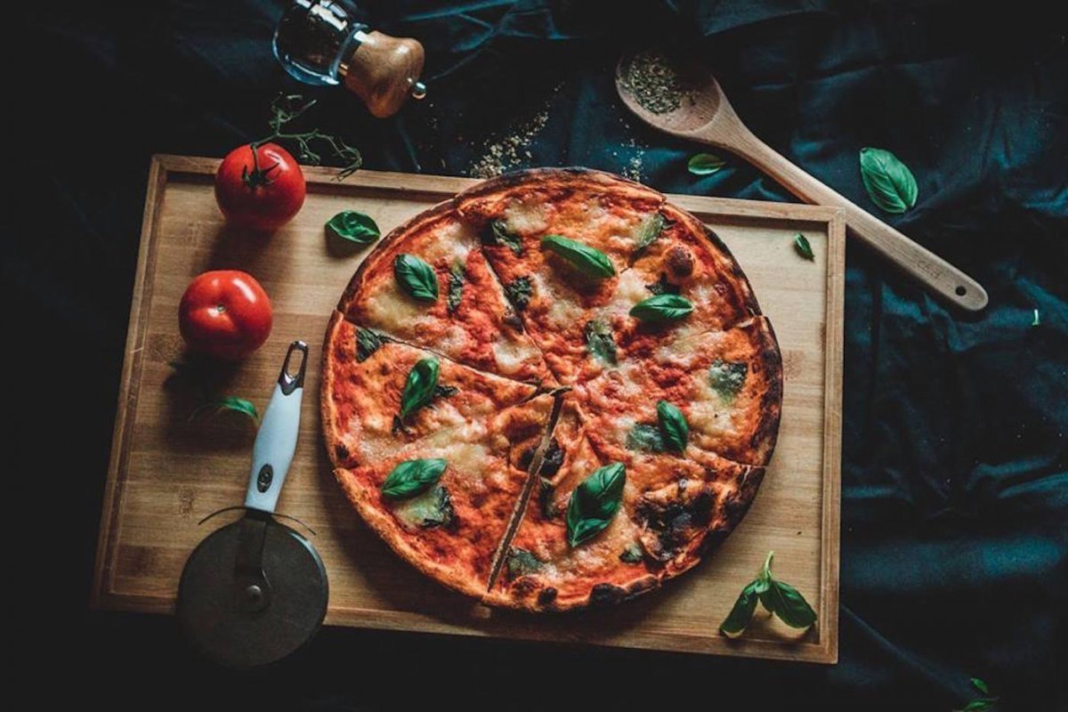 наконец то я могу попробовать пиццу путтанеска с соусом песто отличная фото 119