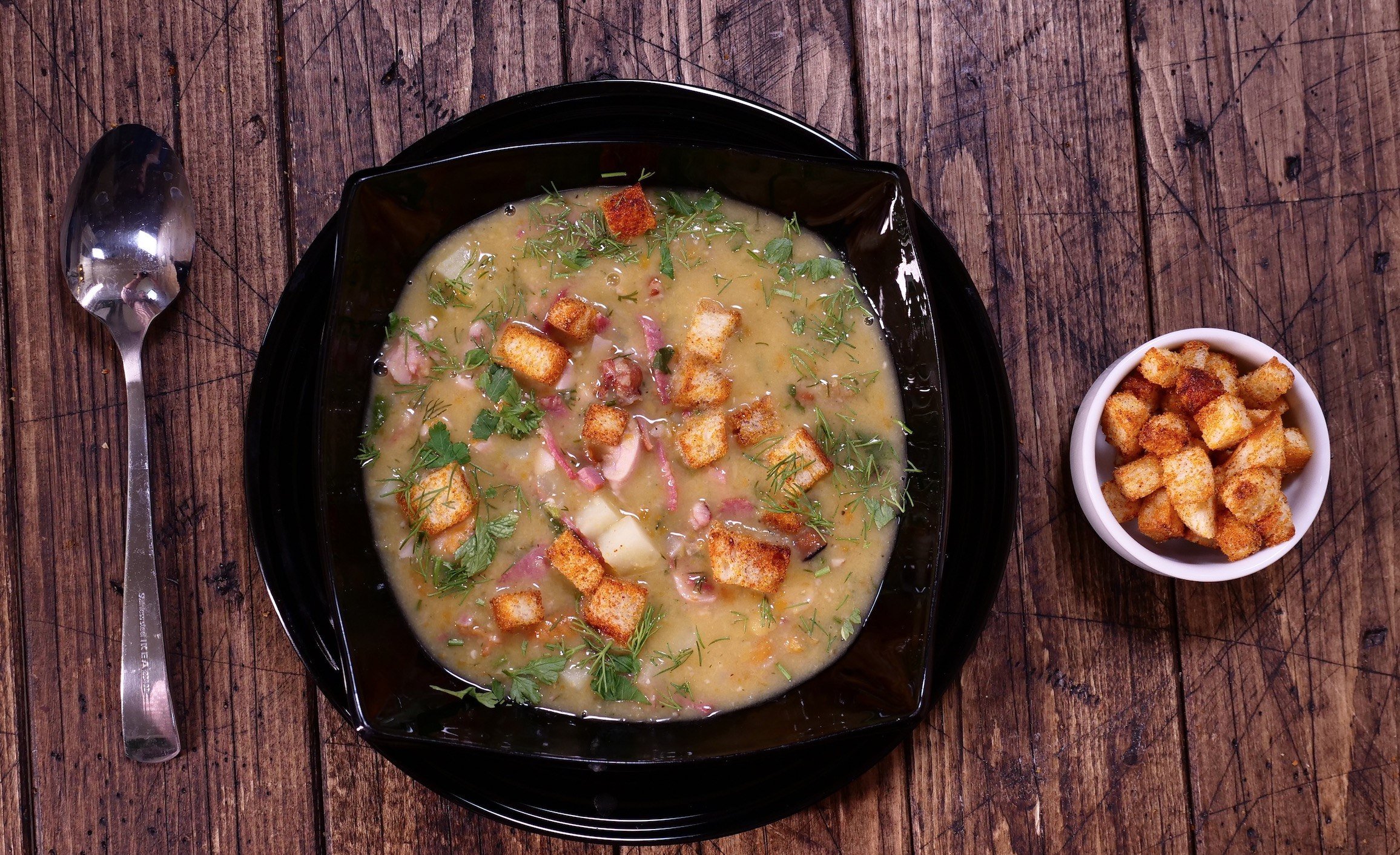 Гороховый суп в год. Джавари суп. Гороховая похлебка постная. Суп гороховый. Суп Эстетика.