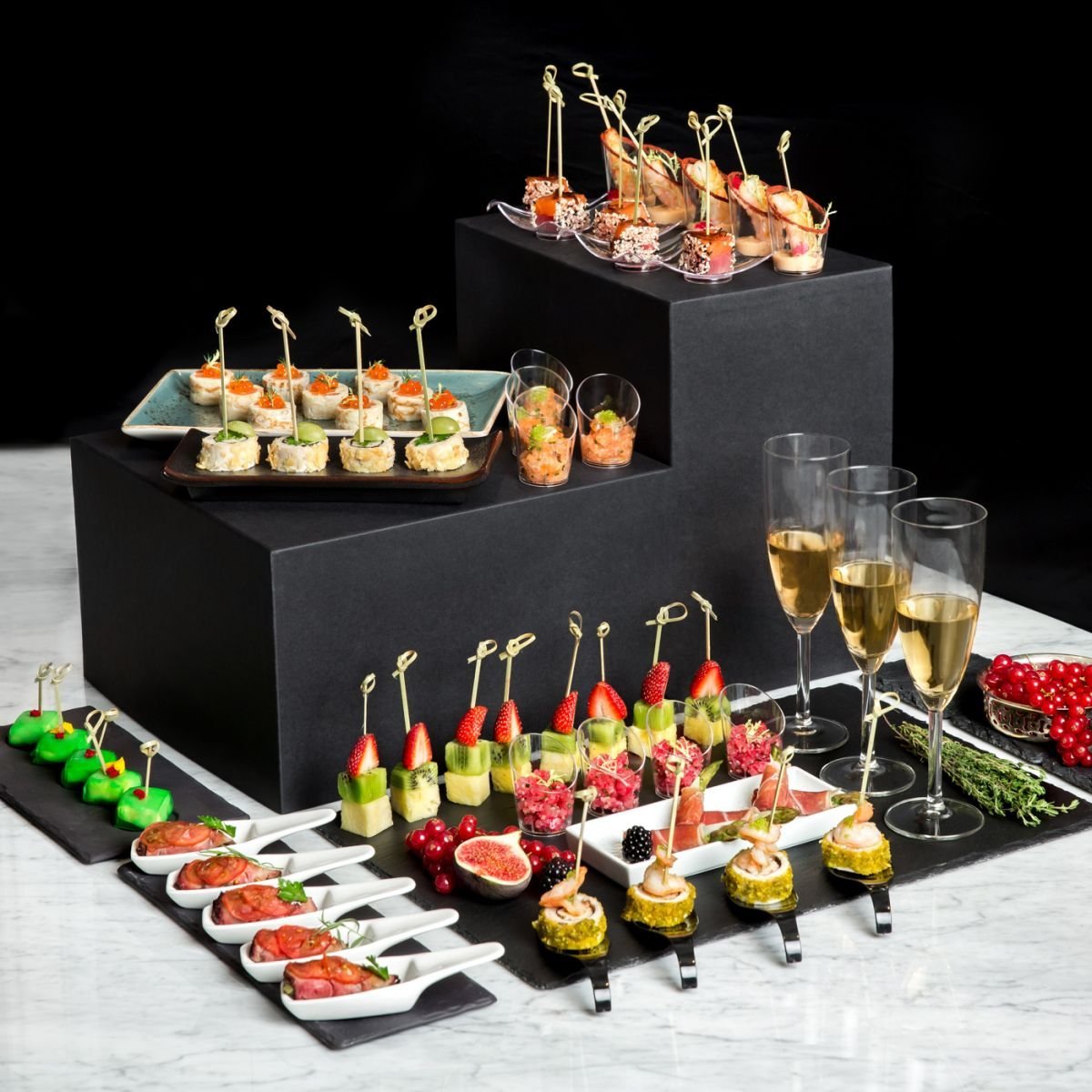 Необычная подача салатов