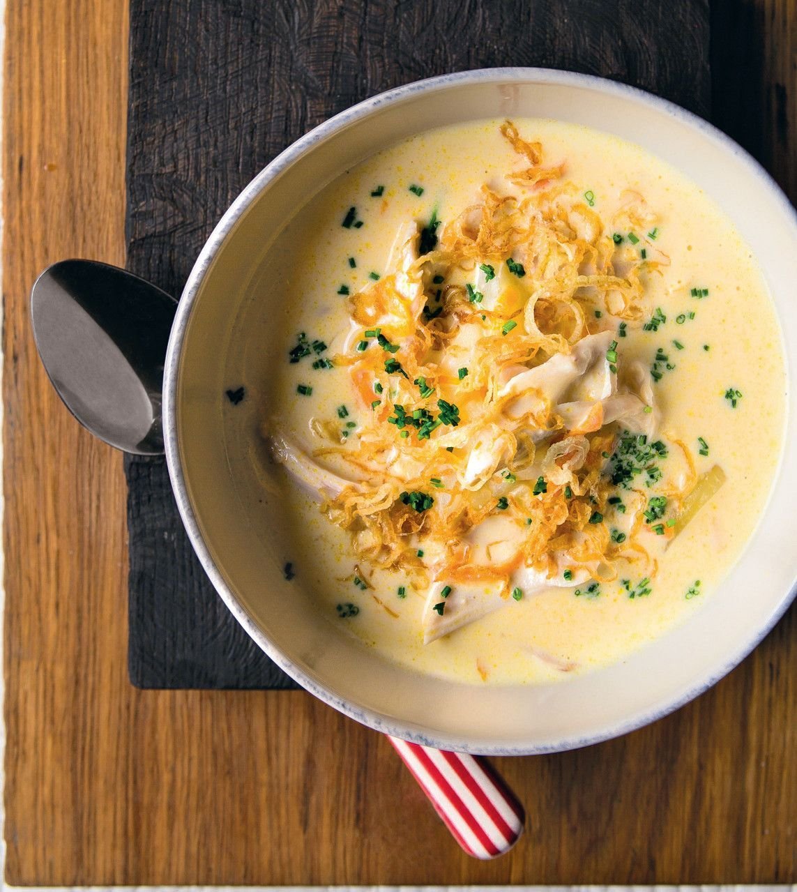 Вариант 2: Сырный суп с курицей и плавленным сыром – классический рецепт