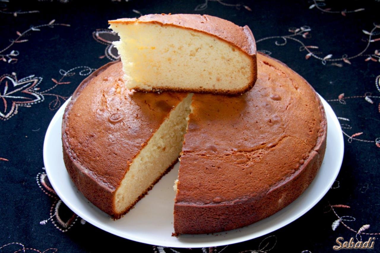 Самый простой бисквитный. Бисквитный торт. Торт простой. Бисквит для торта. Торты домашнего приготовления.