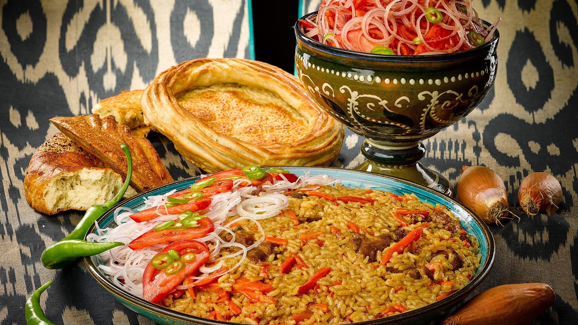Узбекский без рекламы. Восточные блюда. Блюда Восточной кухни. Узбекская кухня национальные блюда. Узбекский плов.