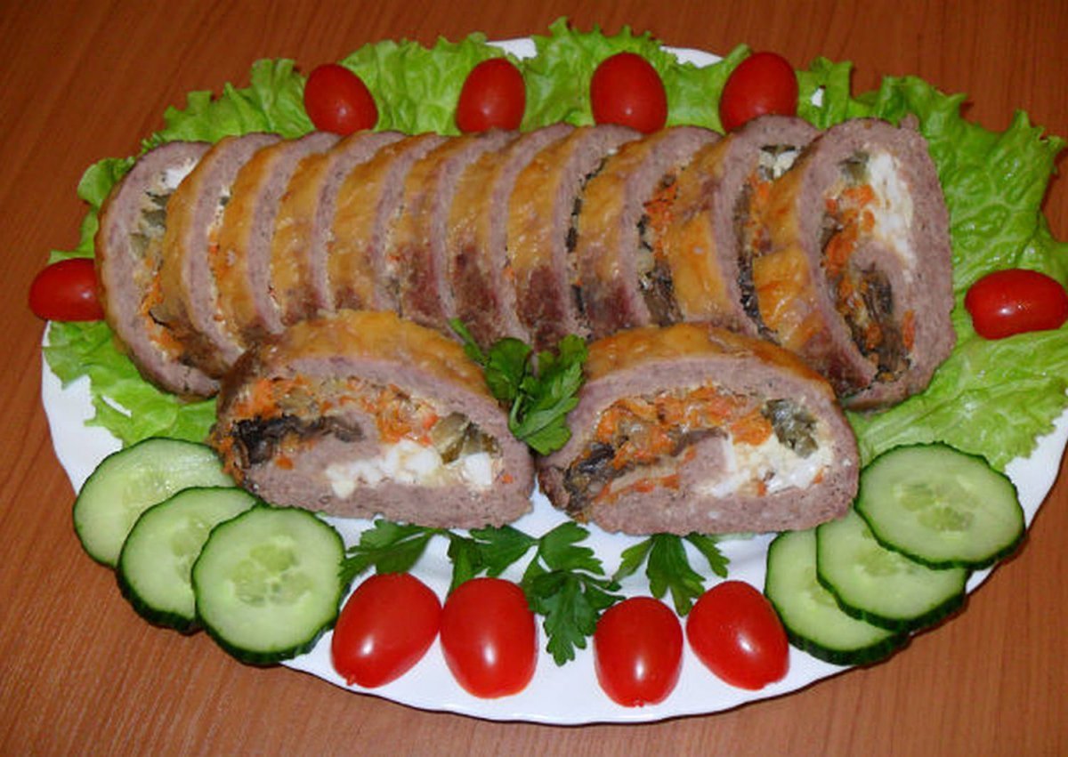 Праздничное блюдо из свинины в духовке