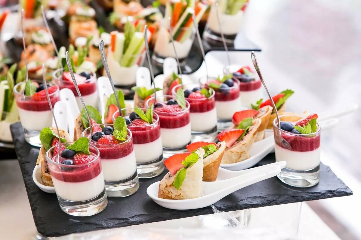 Канапе в стаканчиках