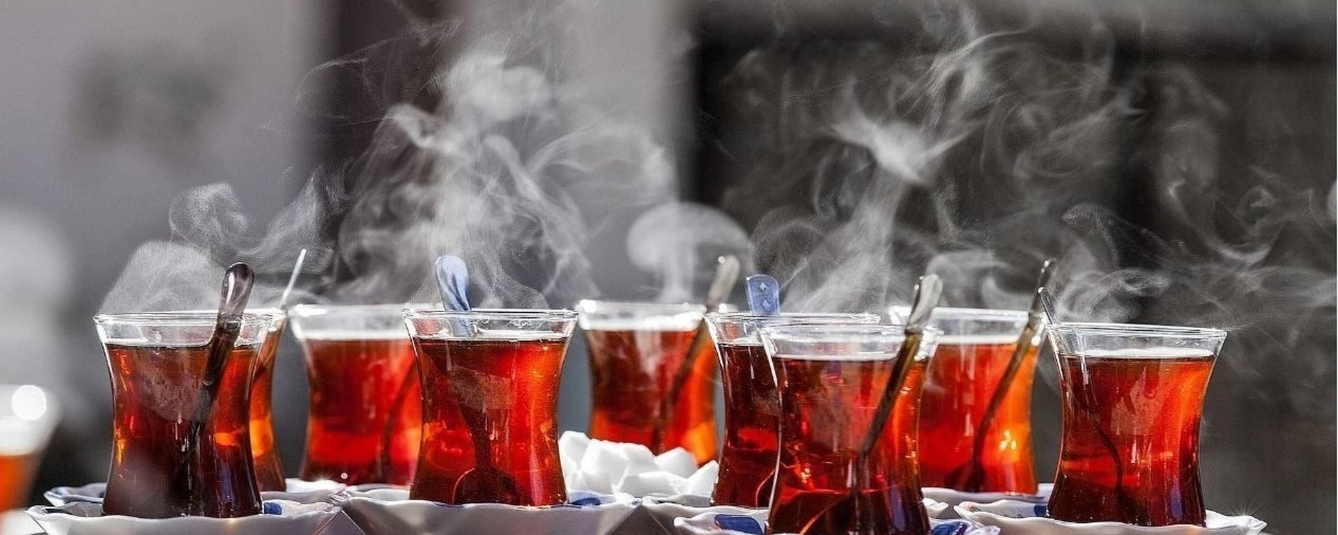 Бардак по турецки. Турецкий чай. Бардак чай. Турецкий чай бардак. Турецкие стаканчики для чая.
