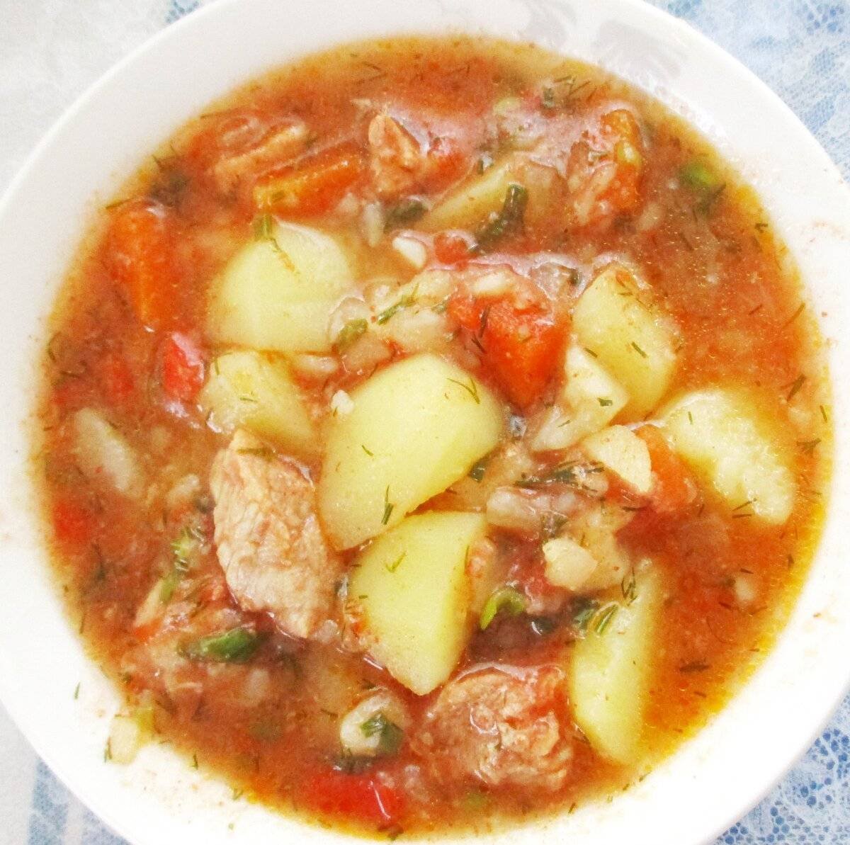 Суп мясо картошка морковь. Картофельный суп с мясом свинины. Шурпа из свинины. Суп Шурпа из свинины. Суп со свининой и картошкой.
