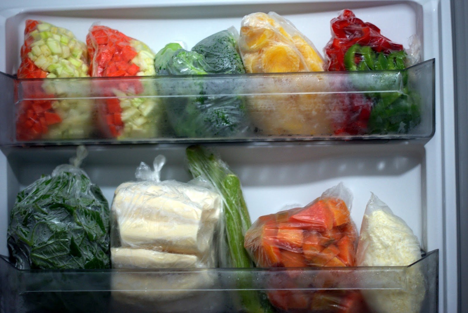Блюда для заморозки. Овощи для заморозки. Заморозка овощей для детского питания. Заморозка овощей для приготовления детского питания. Замороженные овощи.