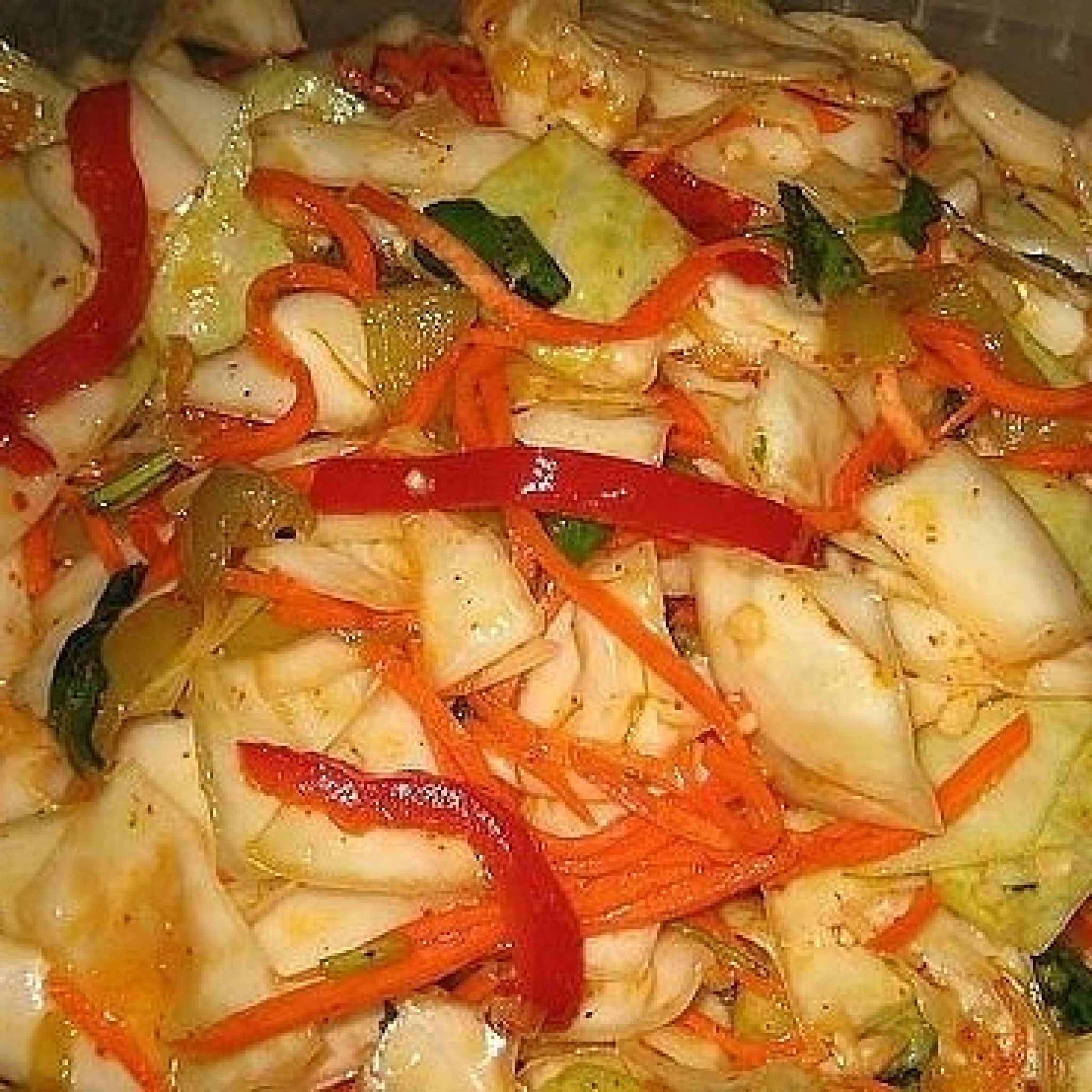 Капуста по корейски с мясом рецепт. Капуста по-корейски 500 г. Капуста салат острый. Корейский салат из капусты. Салат с корейской капустой.