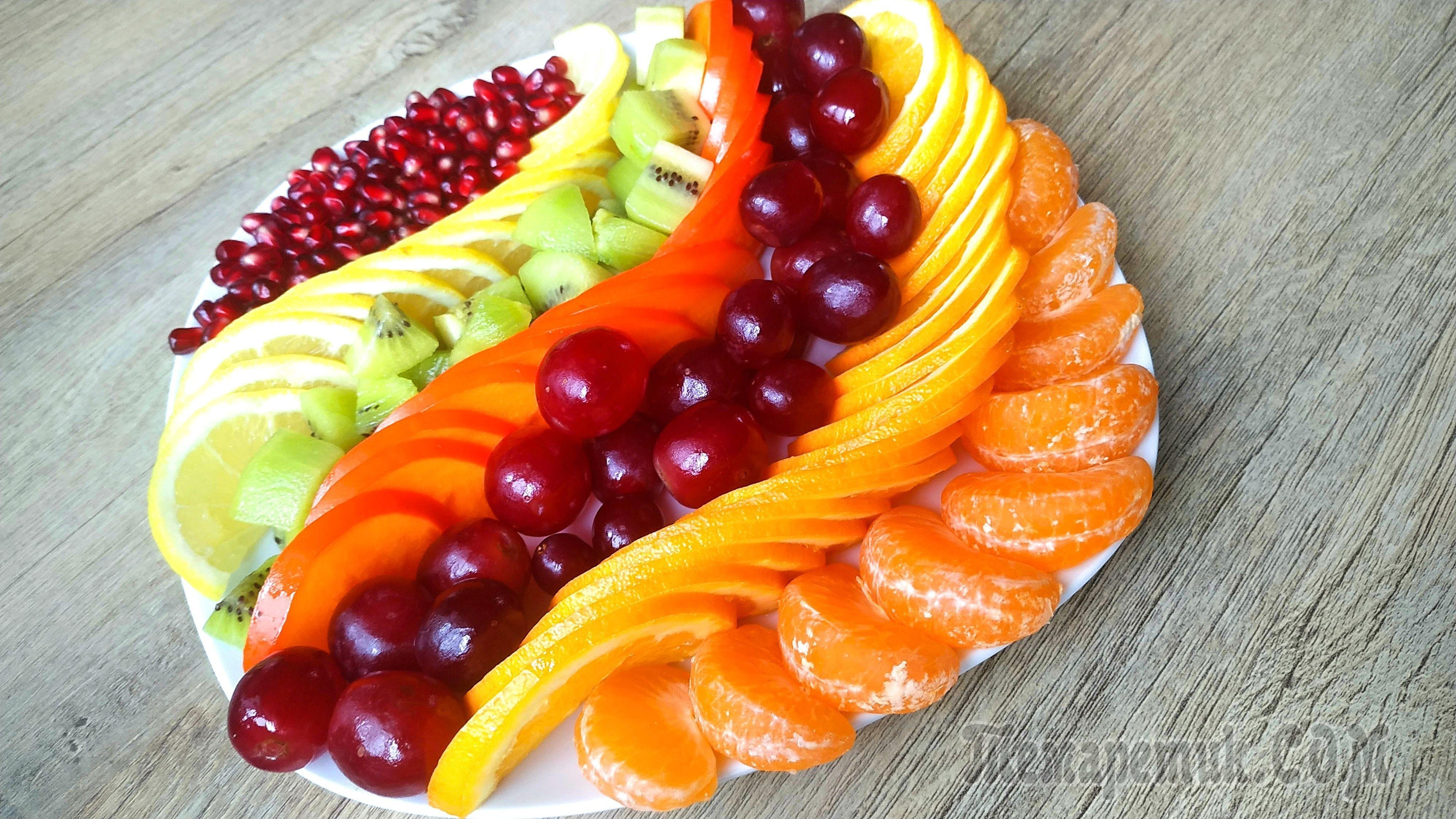 Какими бывают красивые фруктовые нарезки на праздничный стол