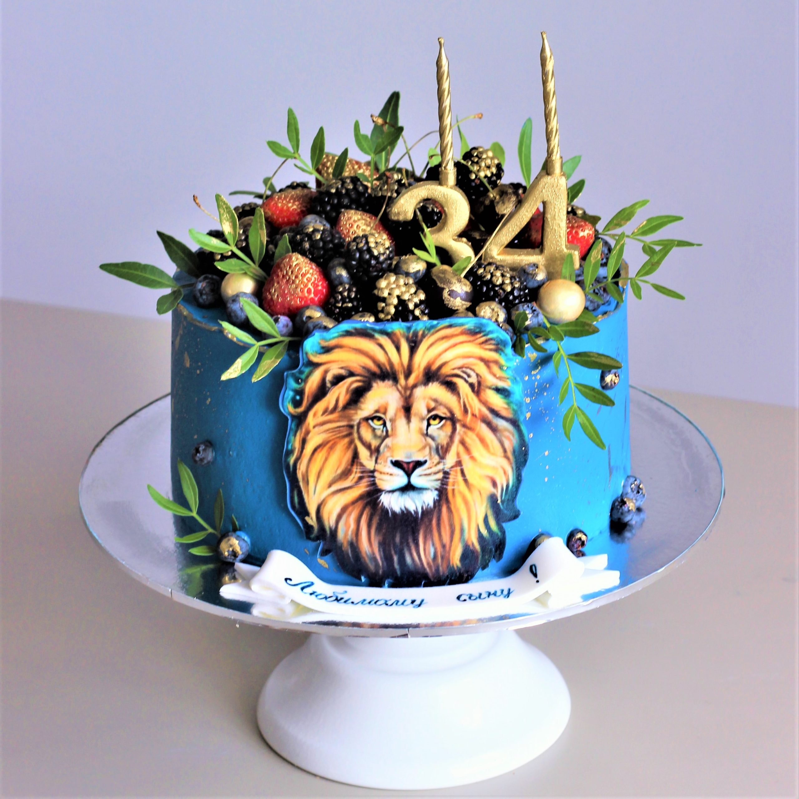 Торт бирюзовый со львом