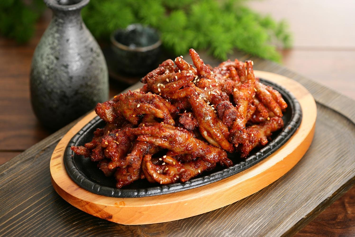 Лапки по китайски рецепт. Куриные лапки в Корее. Куриные лапки по-китайски. Куриные лапки корейское блюдо. Куриные лапки поткитайски.