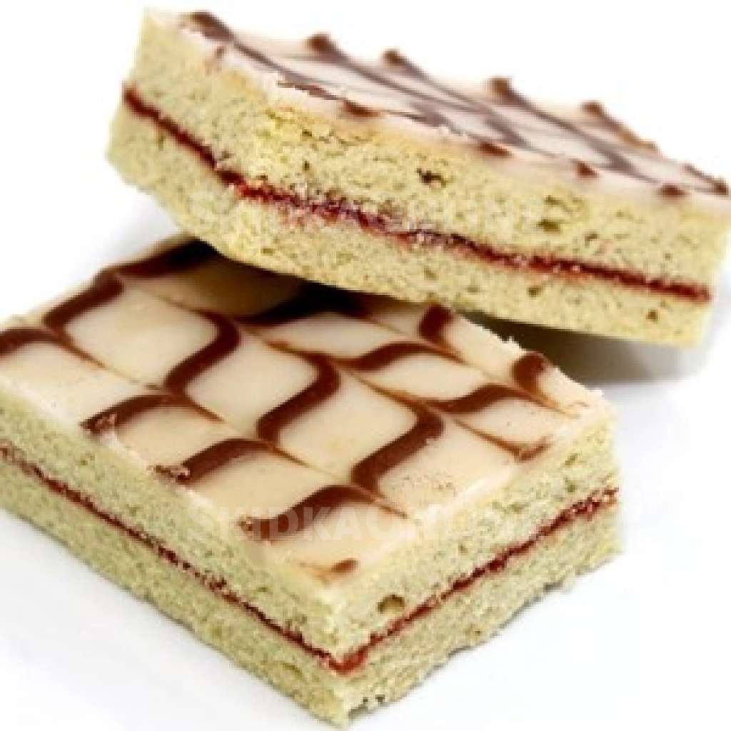 Пирожное песочное «полоска с повидлом»