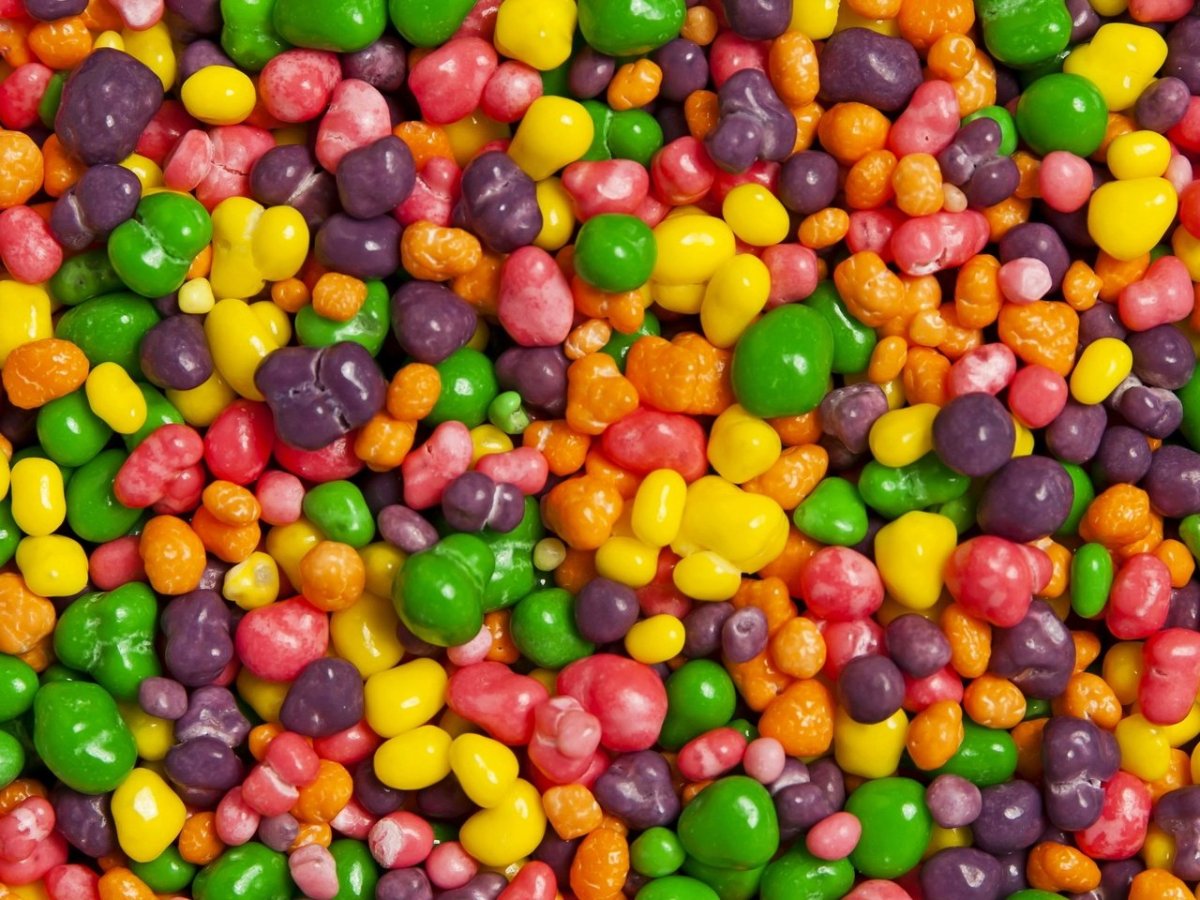 Разноцветные конфеты маленькие