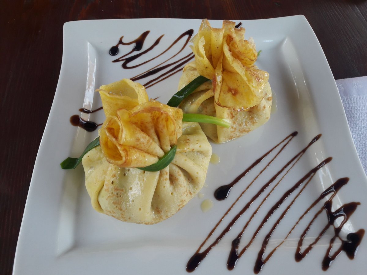 Красивая подача блинчиков