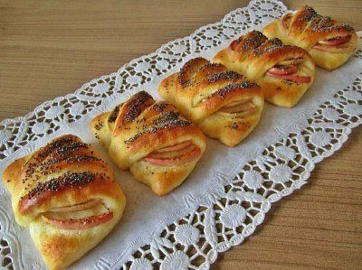 Конвертики с яблоками из слоеного теста в духовке