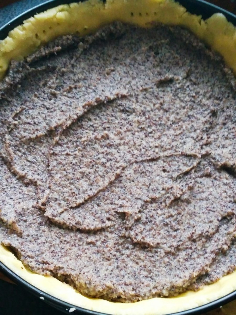 Песочный маковы́й пирог