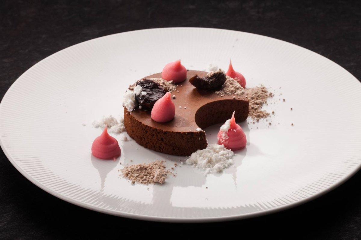 Десерт с мороженым