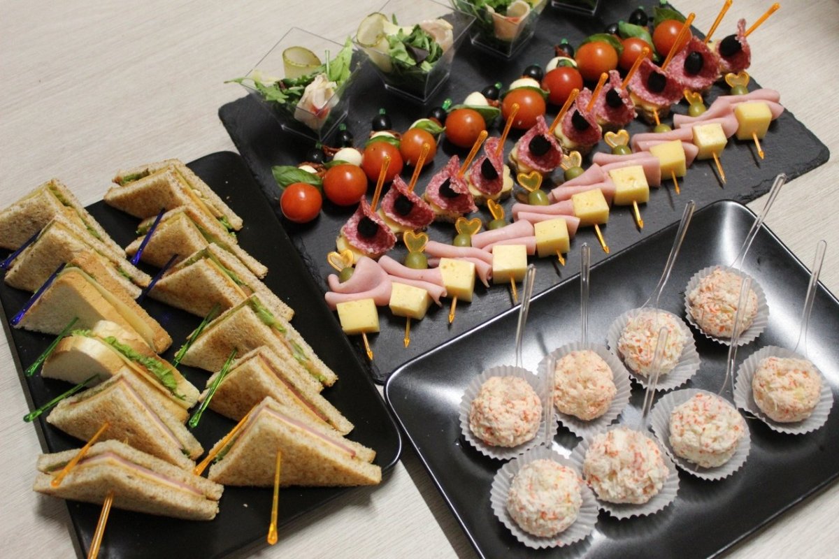 Канапе сыр виноград грецкий орех