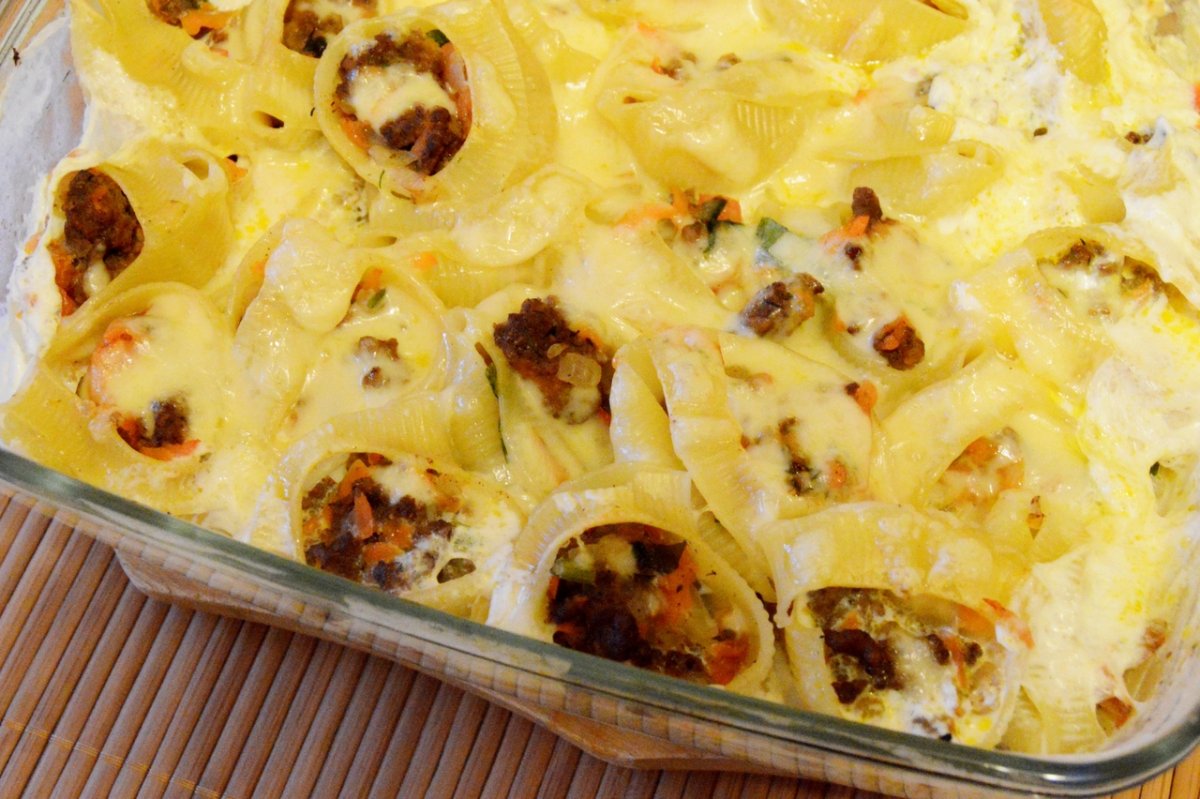 Фаршированные макароны ракушки