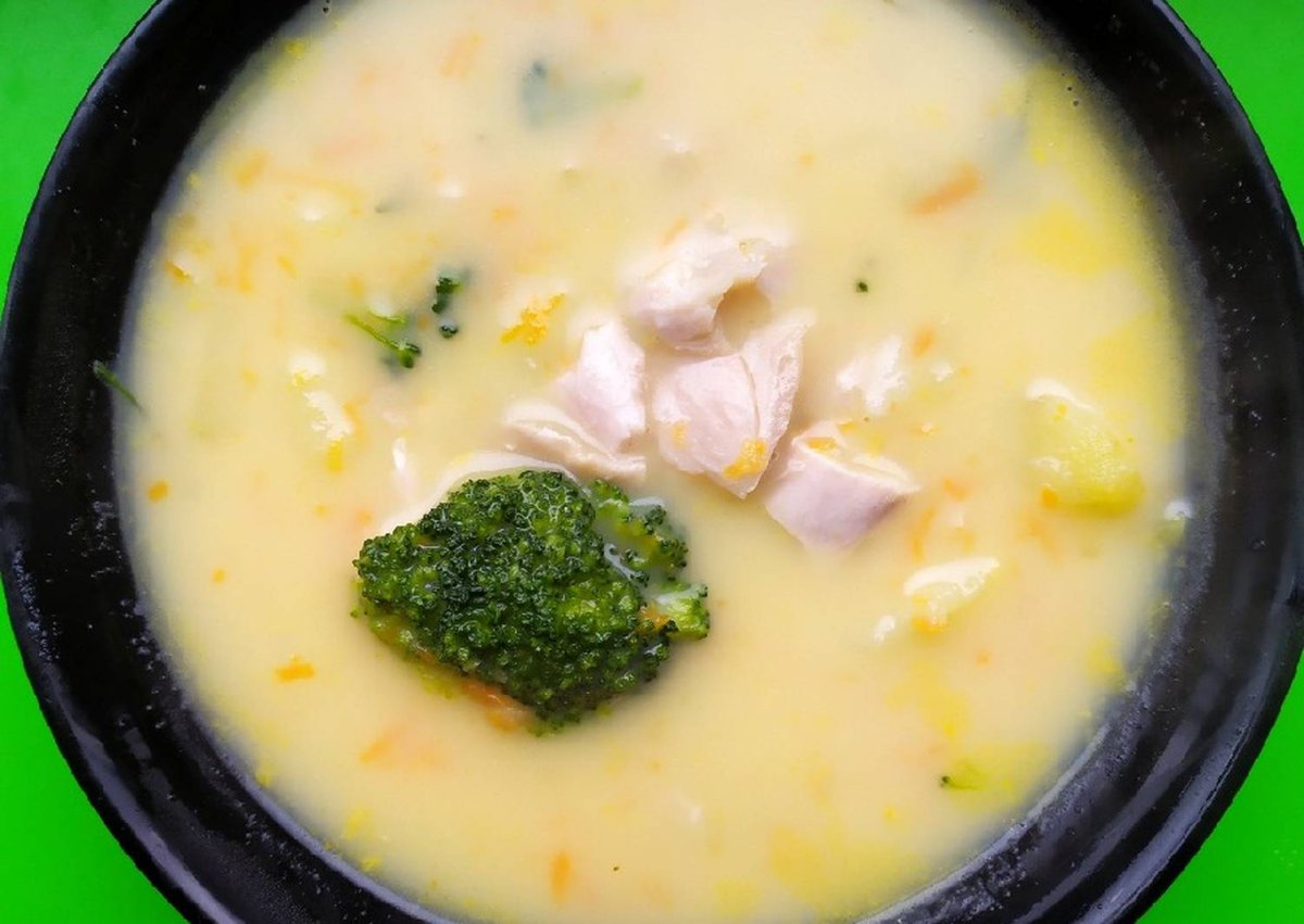 Суп с брокколи и плавленным сыром