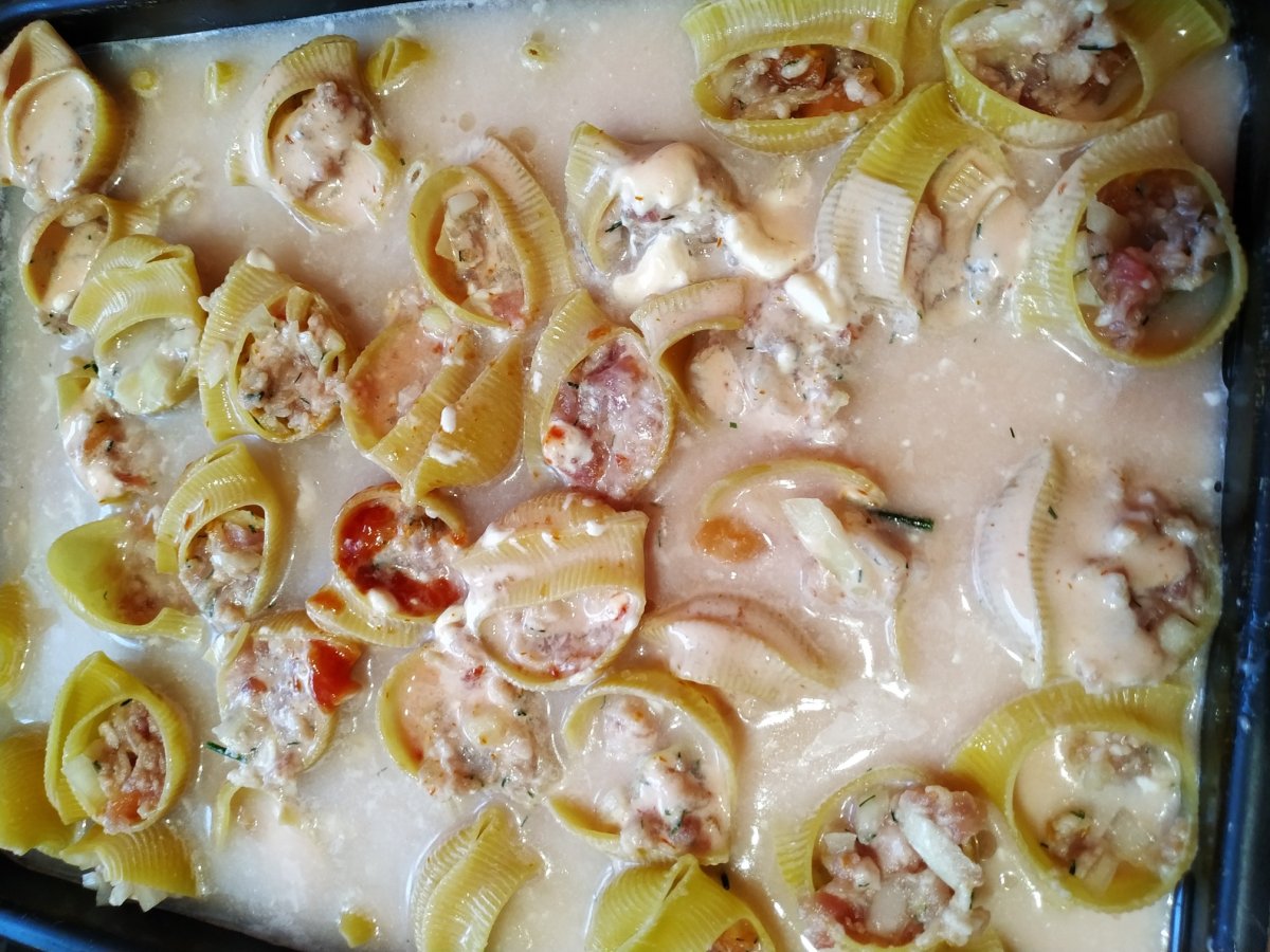 Толстые макароны фаршированные