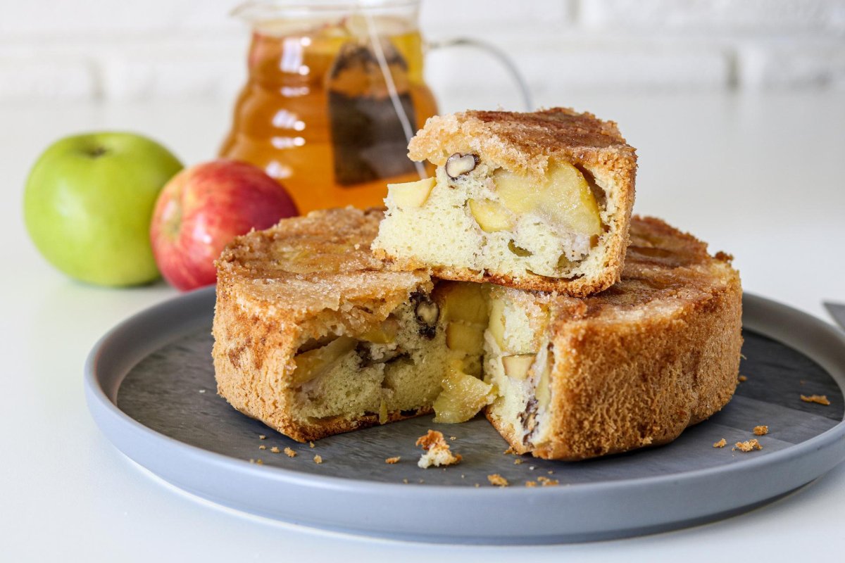 Шарлотка из яблок рецепт простой 🥝 в духовке, как приготовить классическую, вкусную, фото пошагово