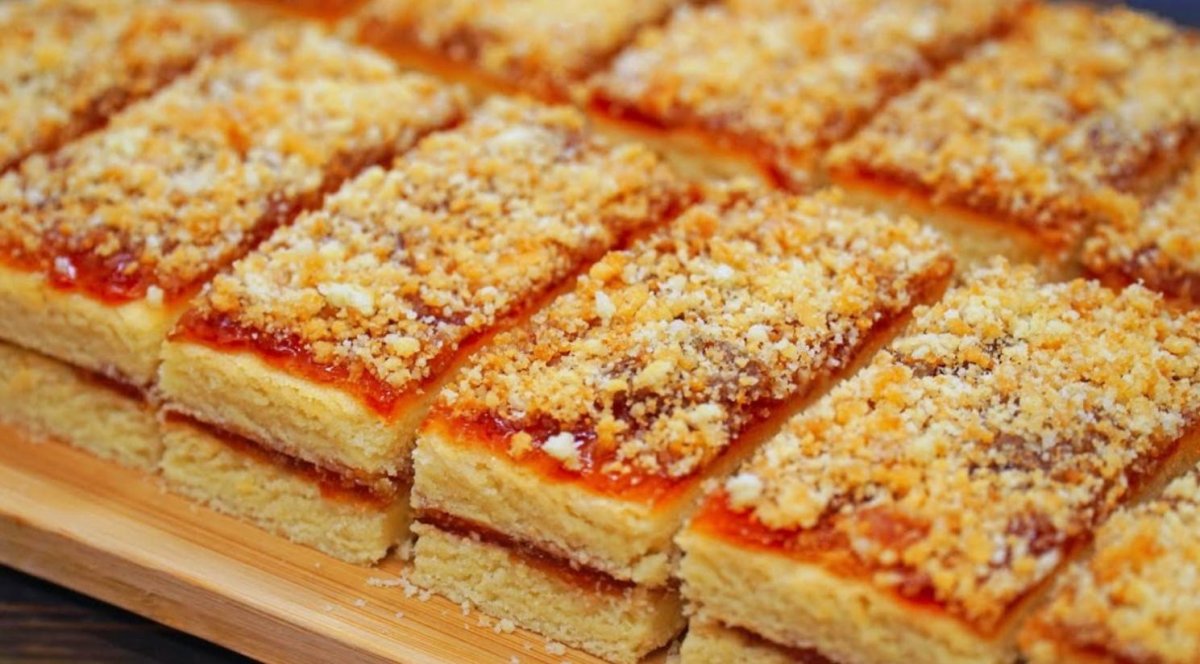 Пирожное песочное «полоска с повидлом»