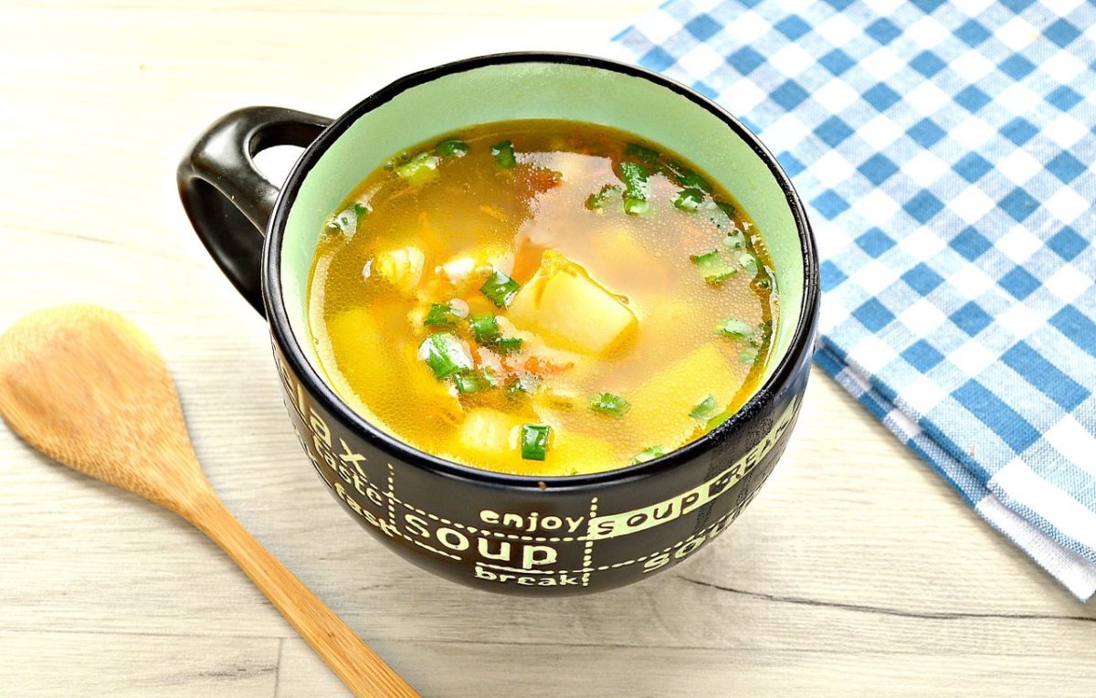 Гороховый суп с солеными огурцами