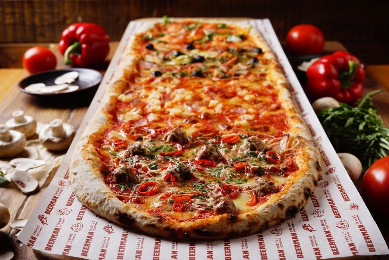 Спб доставка пиццы телефон. "Пицца". Итальянская пицца. Большая пицца. Метровая пицца.