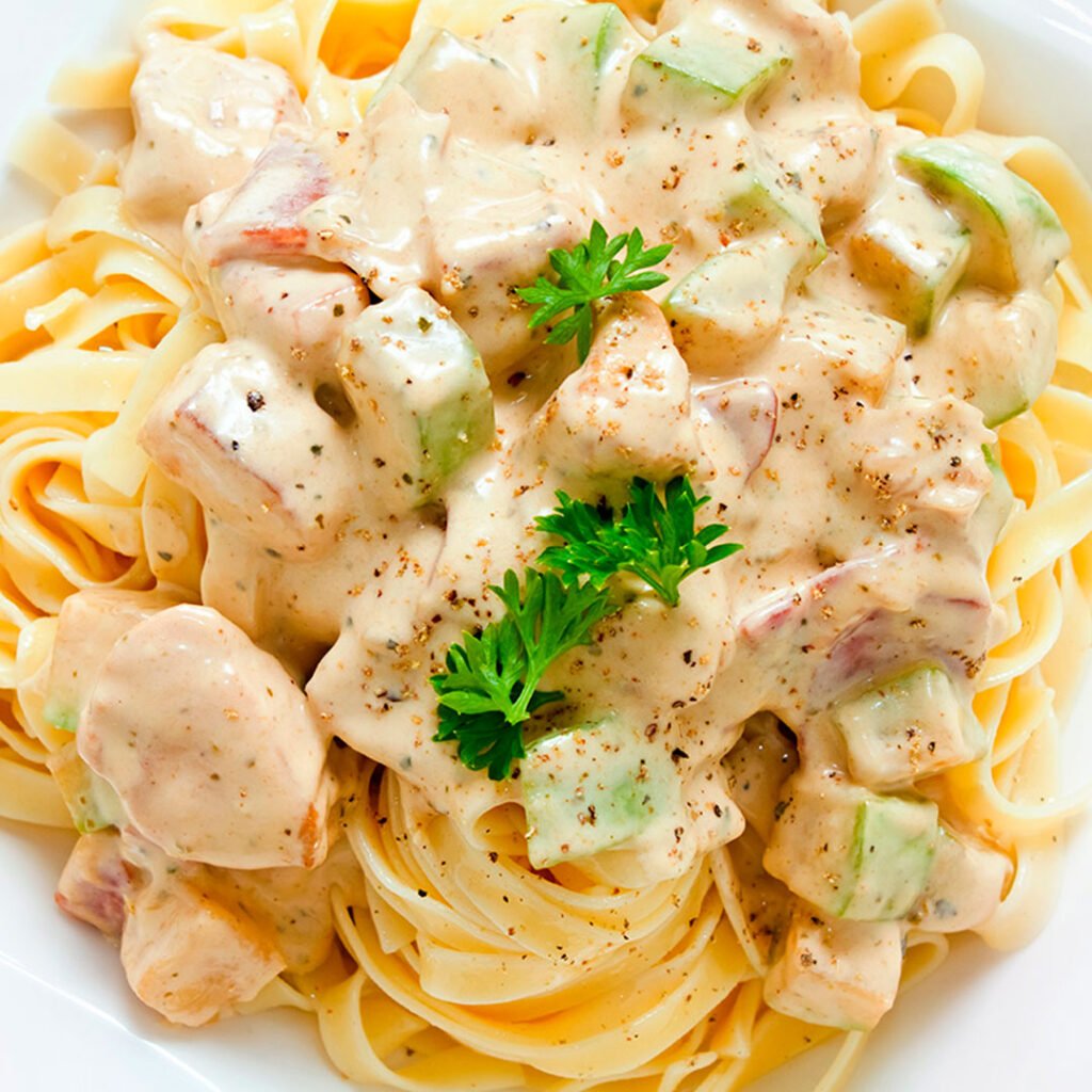 Фетучини с куриной грудкой