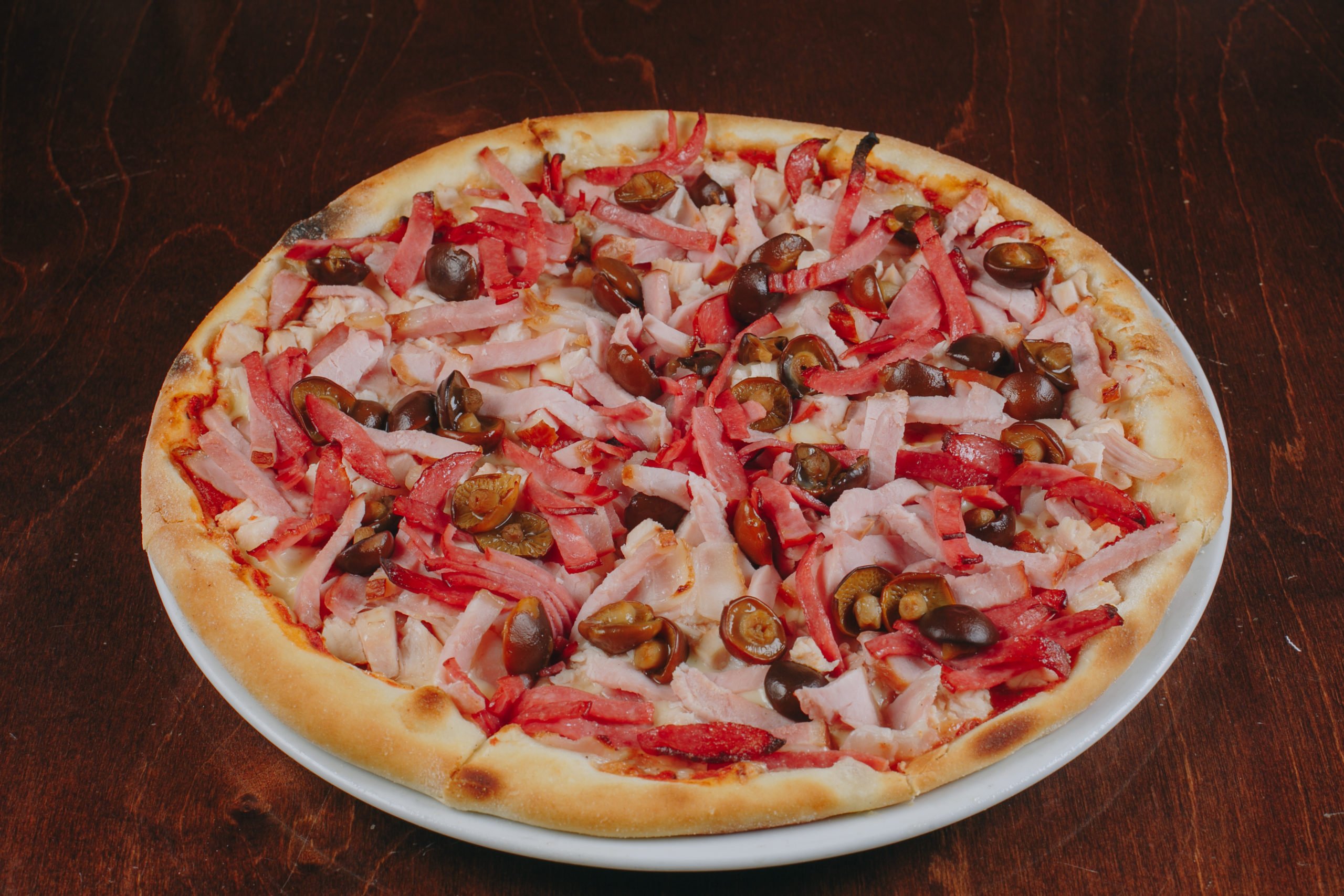 Белиссимо майкоп. Пиццерия bellissimo pizza. Белиссимо Боровск пицца. Белиссимо пицца Самарканд. Пицца с вишней.