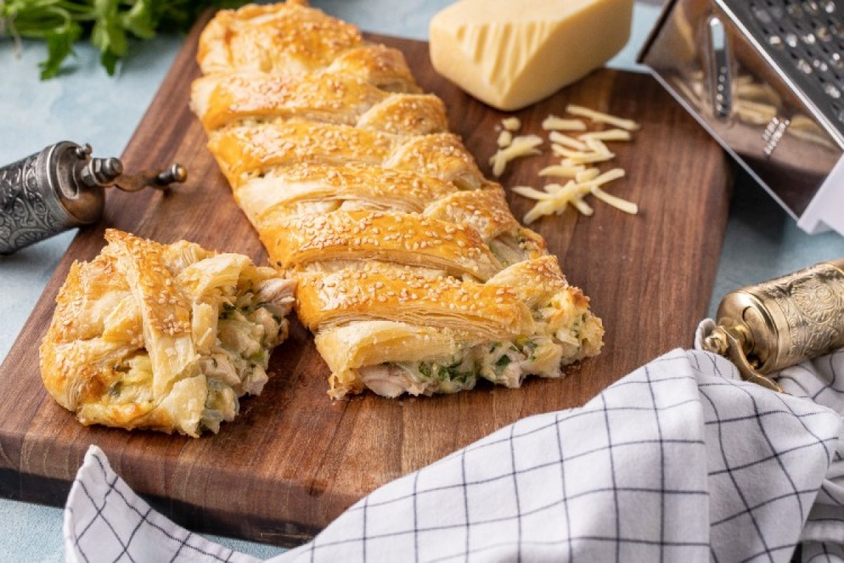 Слойки с курицей