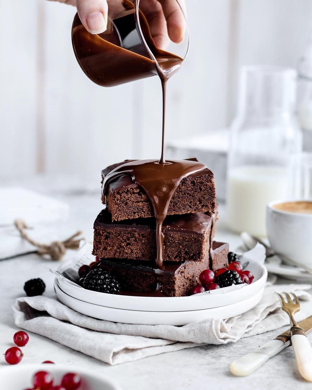 Шоколадное пирожное Эстетика