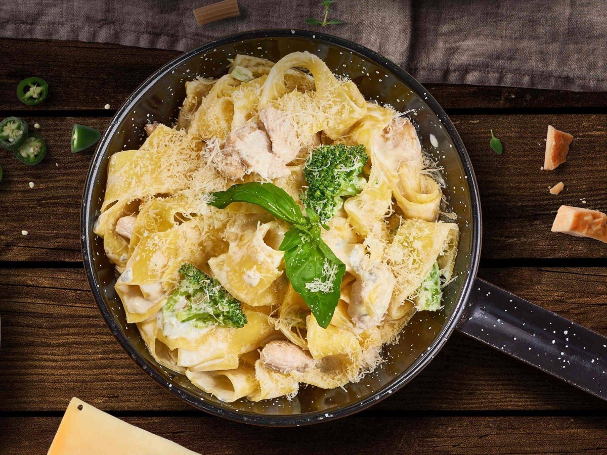 Паста тальятелле с курицей