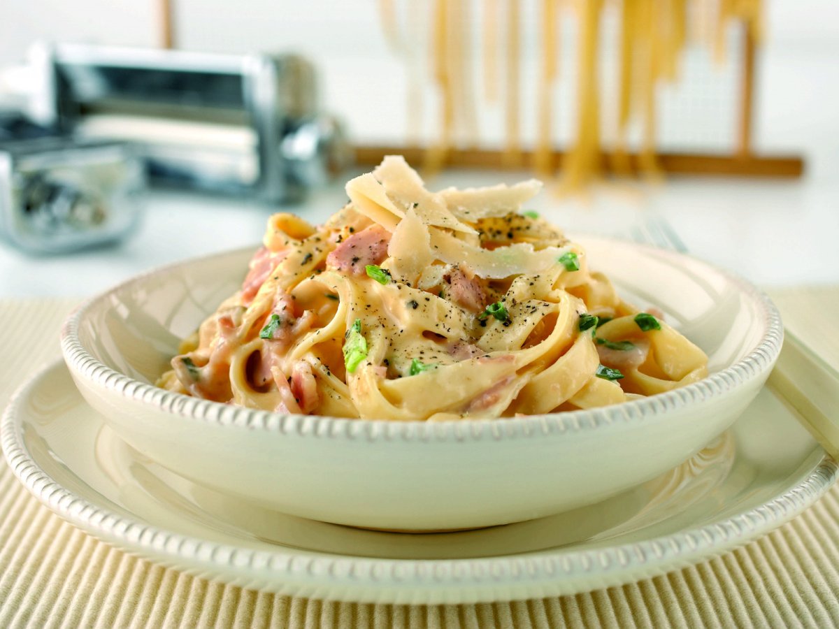 Спагетти фетучини карбонара