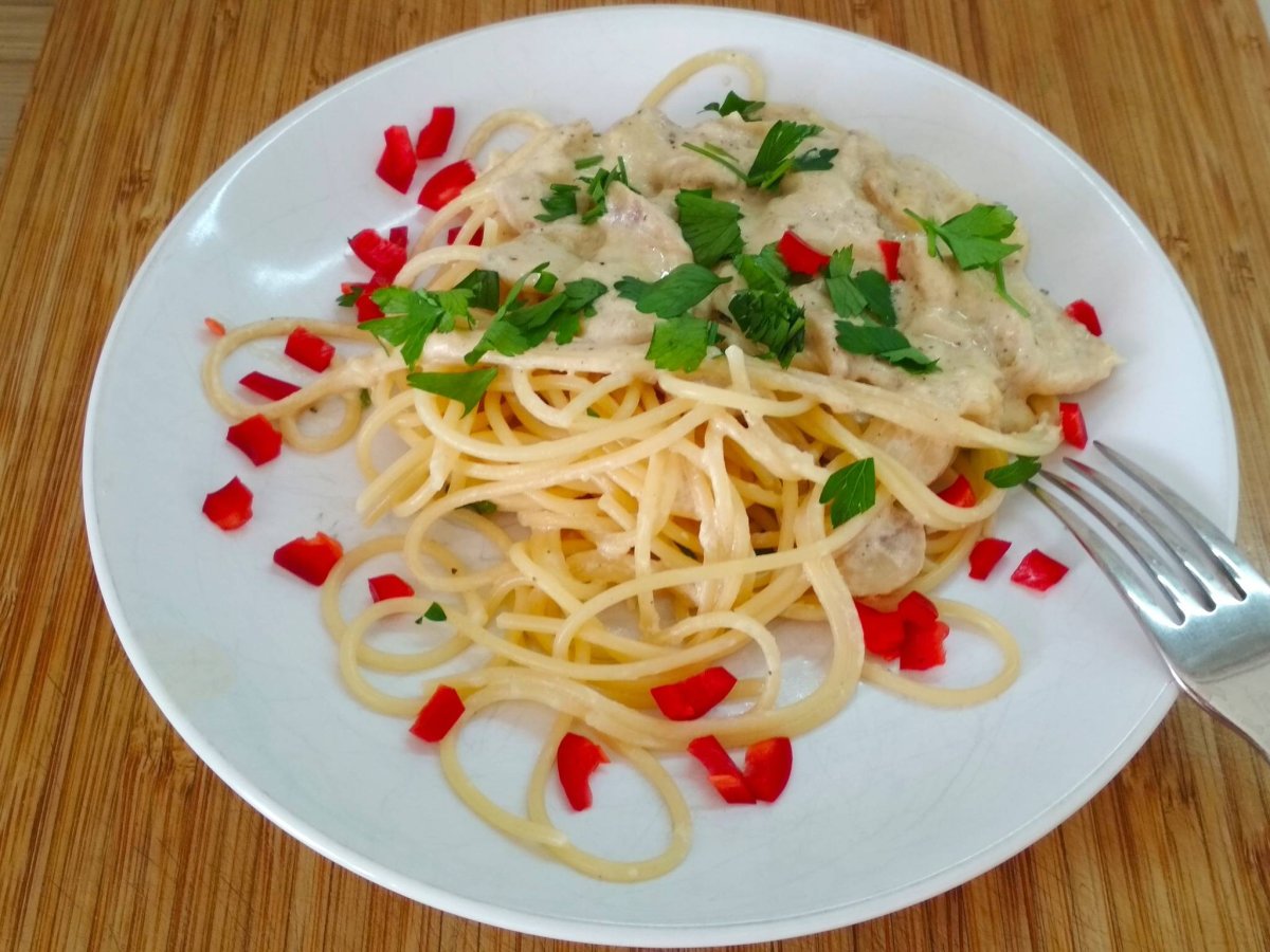 Макароны под соусом