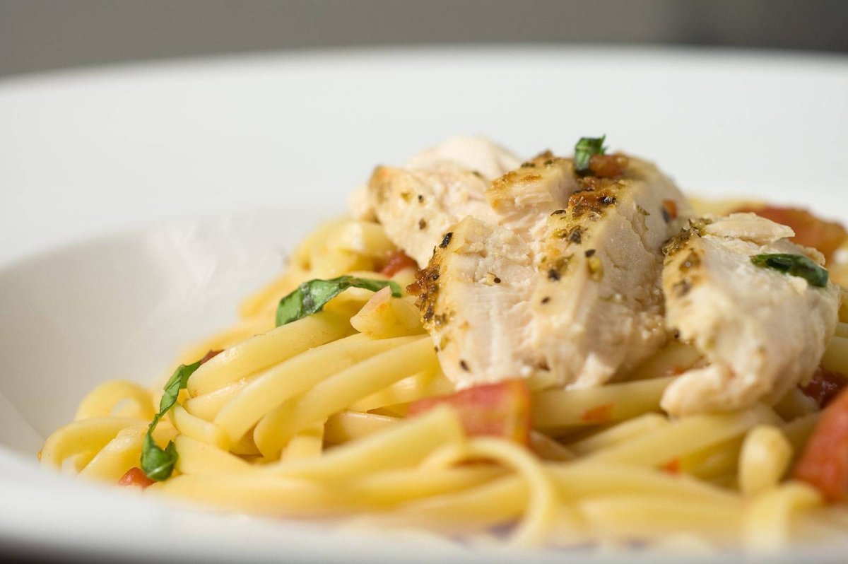 Фетучини с куриной грудкой
