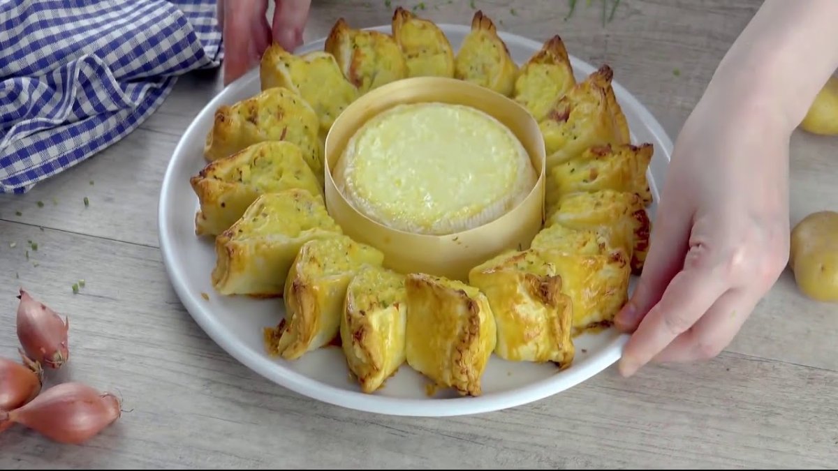 Камамбер запеченный в печи сыроварня