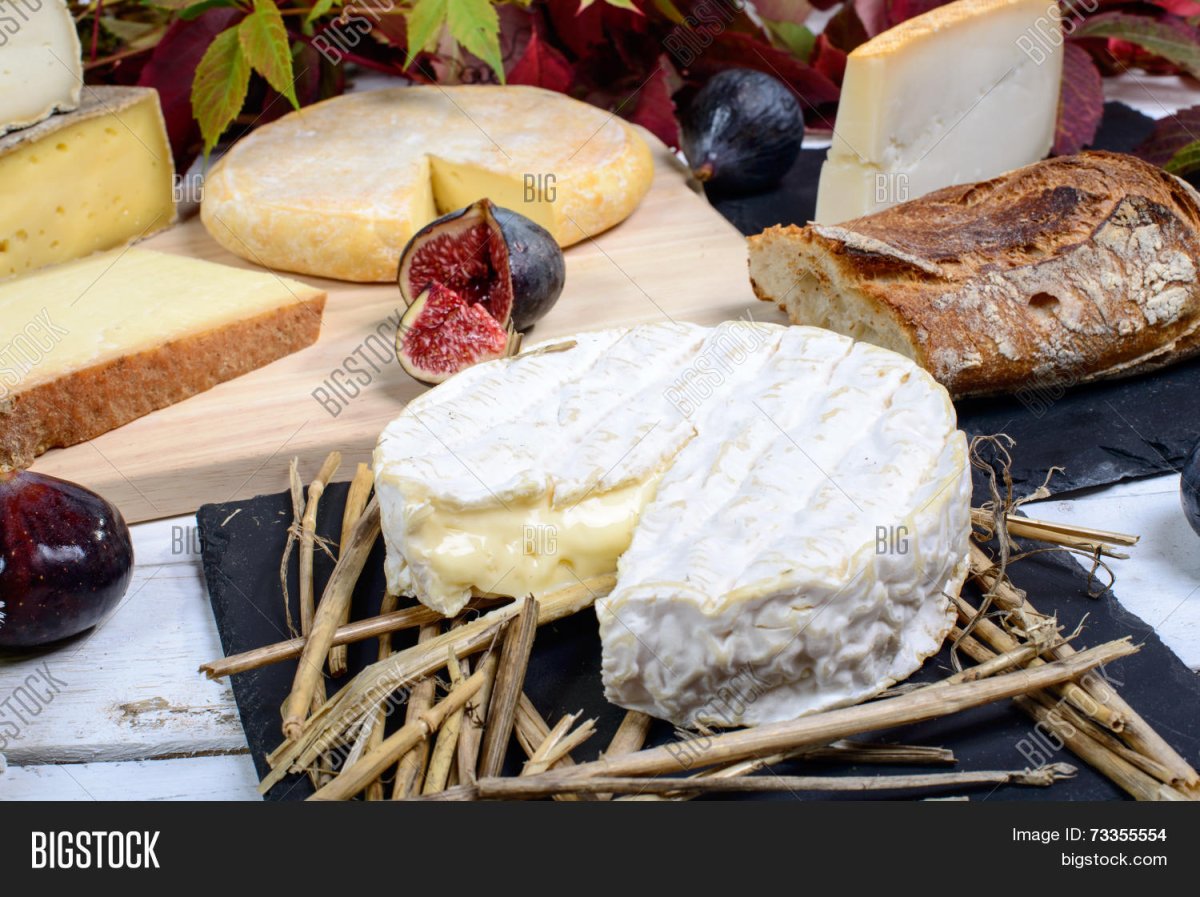 Камамбер с клюквой