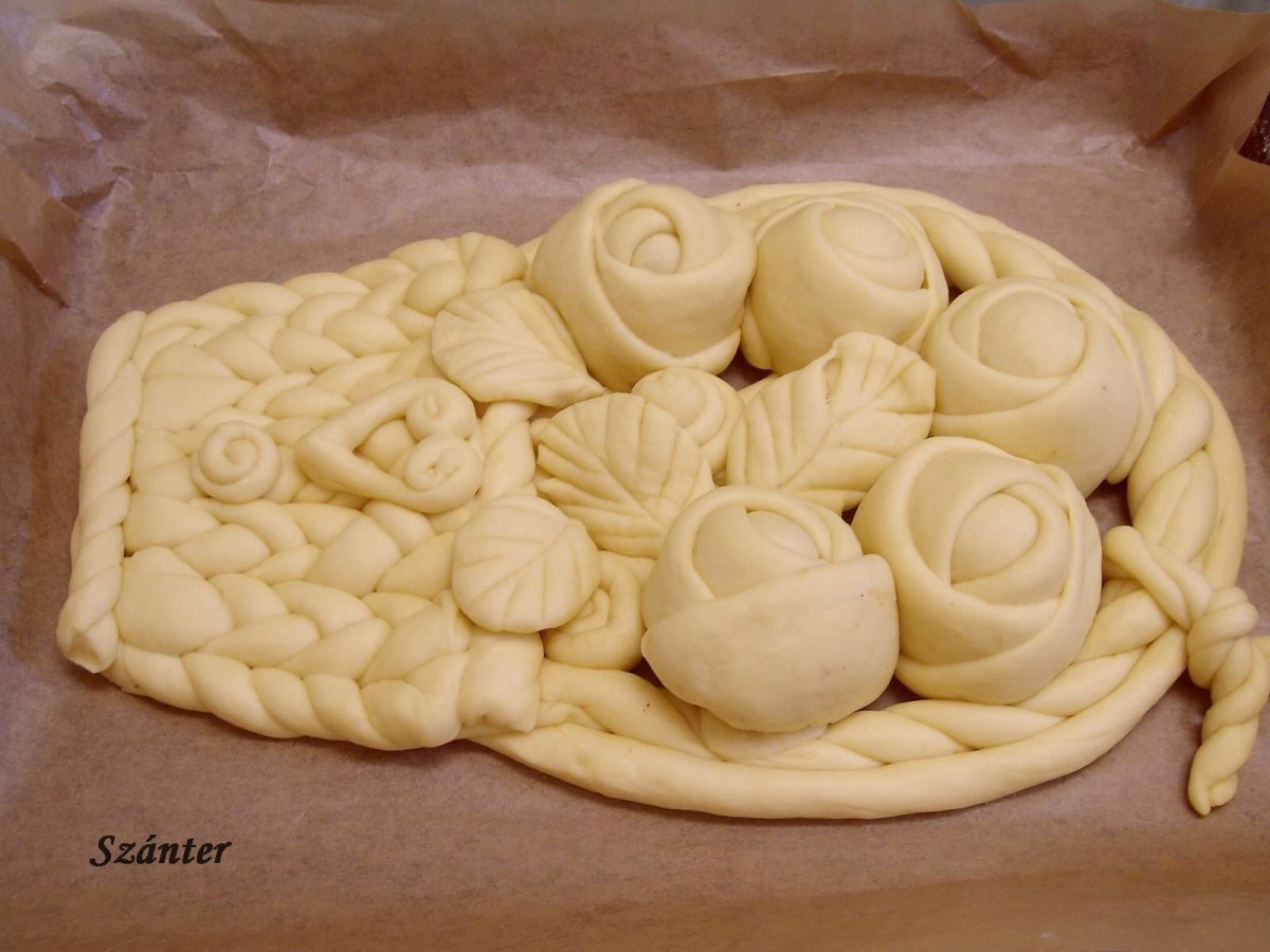 Композиции из дрожжевого теста