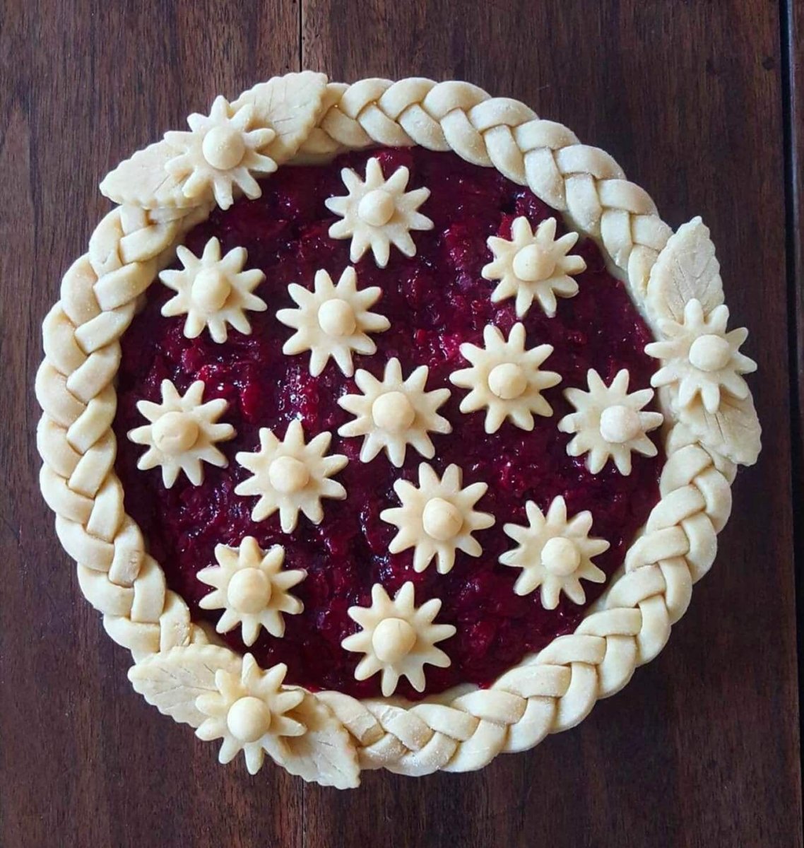 Украшение сладких пирогов