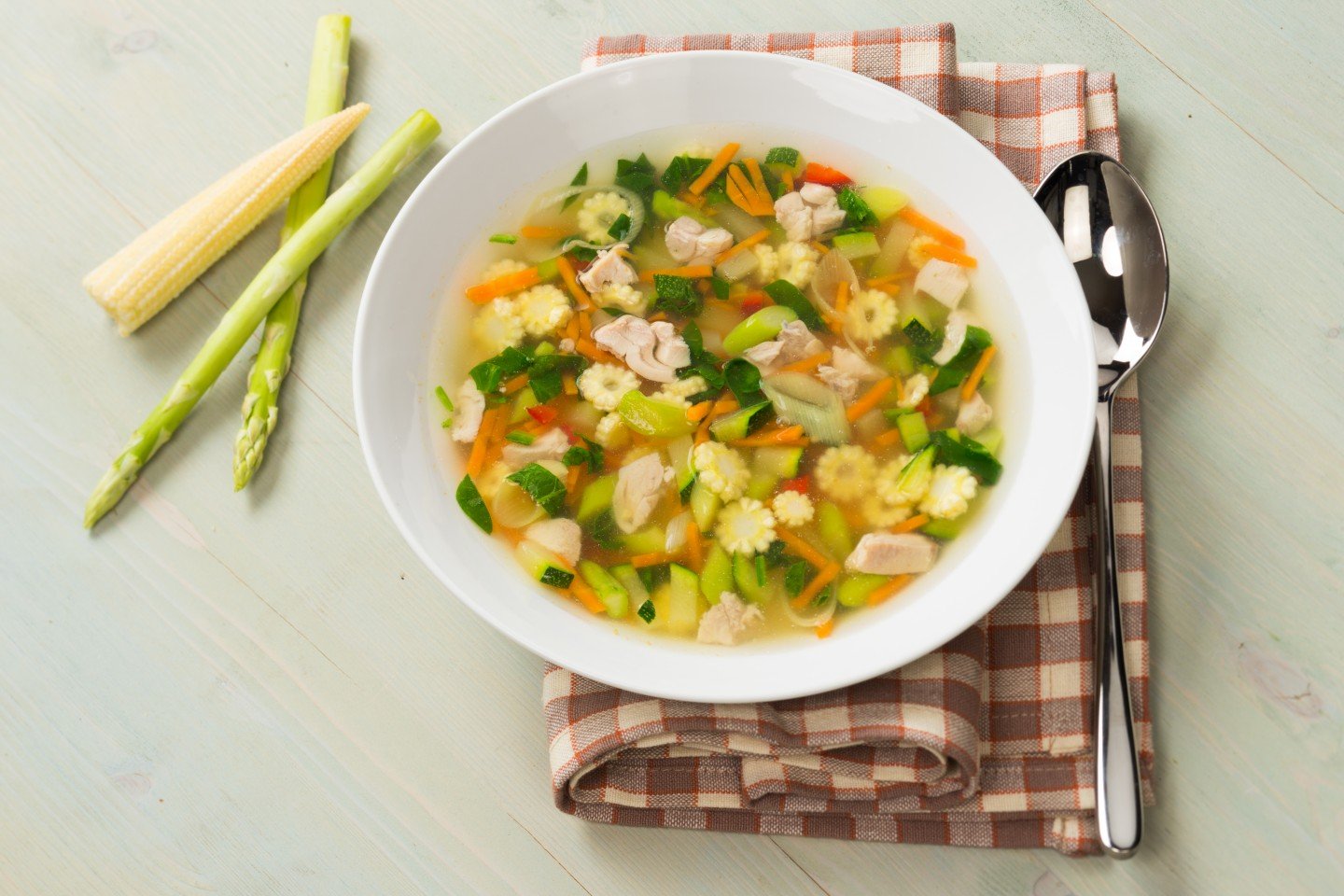 Овощи вкусные супы. Овощной супчик для ребенка. Куриный суп с овощами. Легкий овощной суп. Овощной суп диетический для детей.
