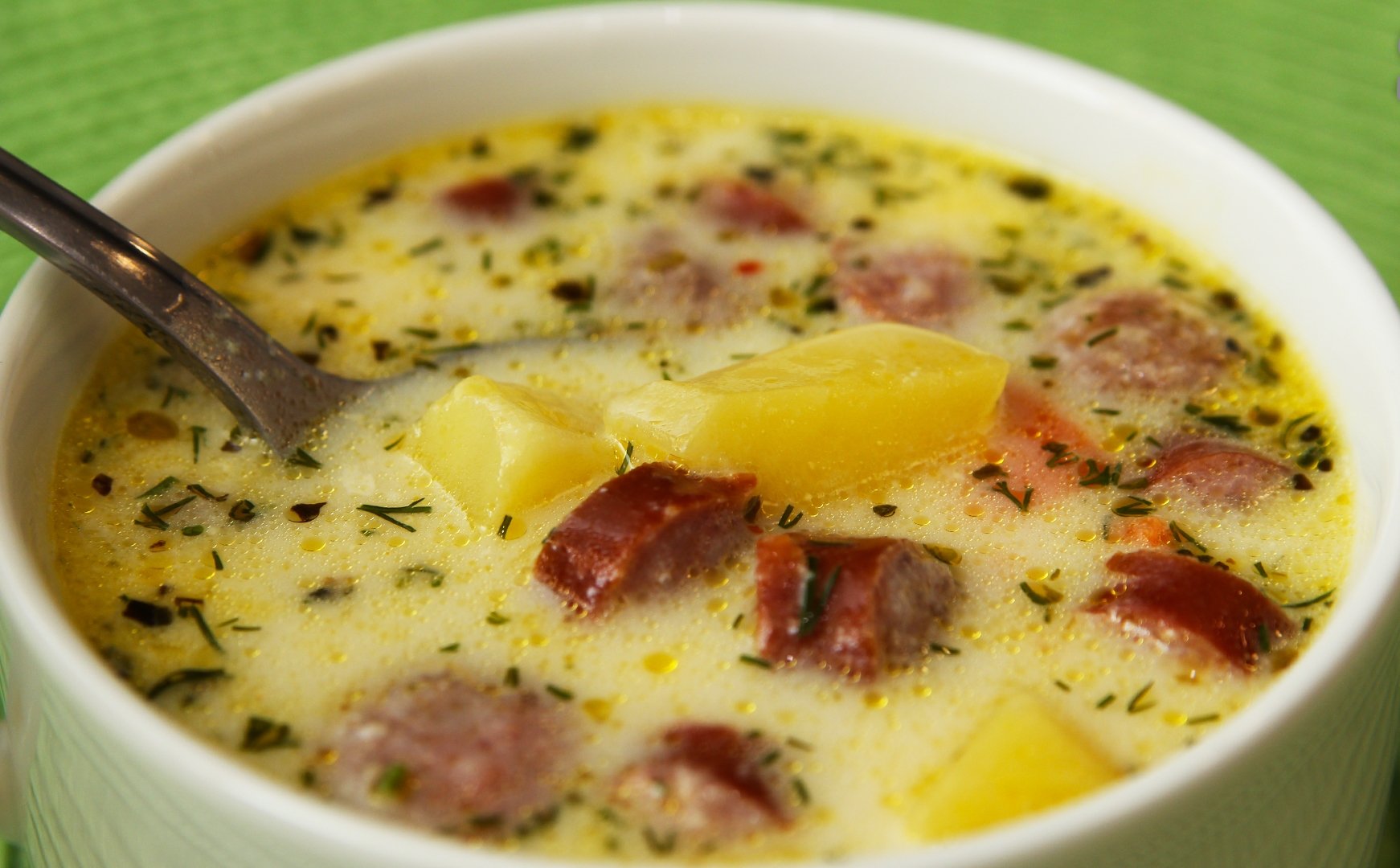 Сырный суп с колбасой, рецепт