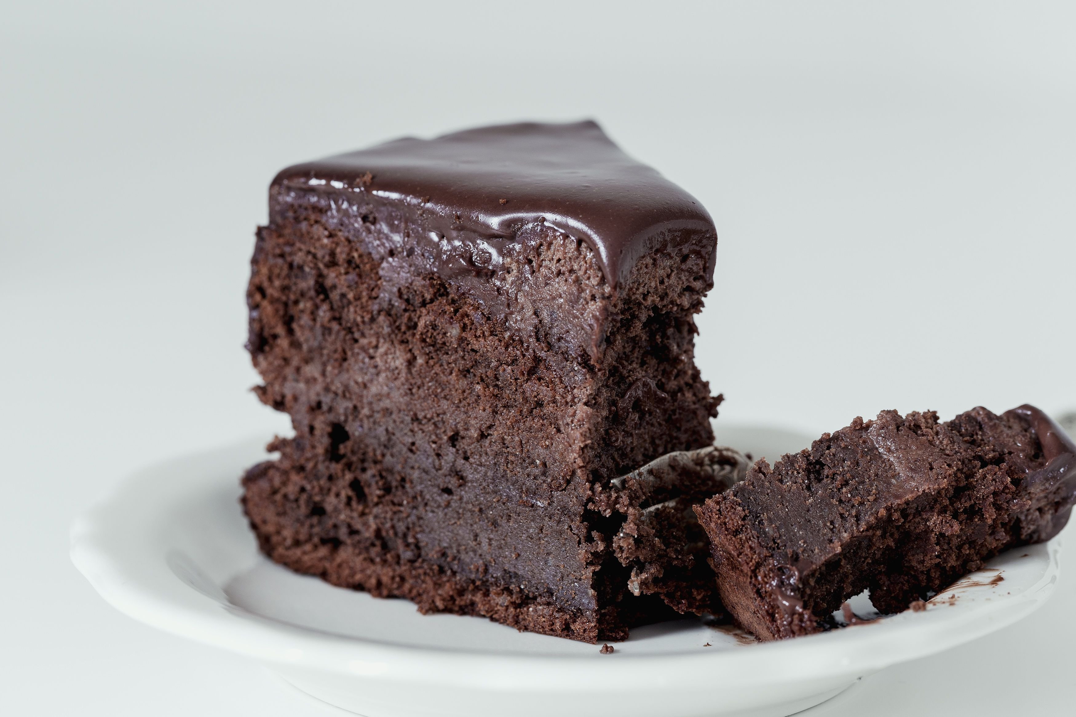 Простой рецепт шоколадного торта с фото. Шоколадный торт арт. Шоколадный торт без муки. Торт шоколадный Chocolate Cake. Шоколадный пирог без муки.