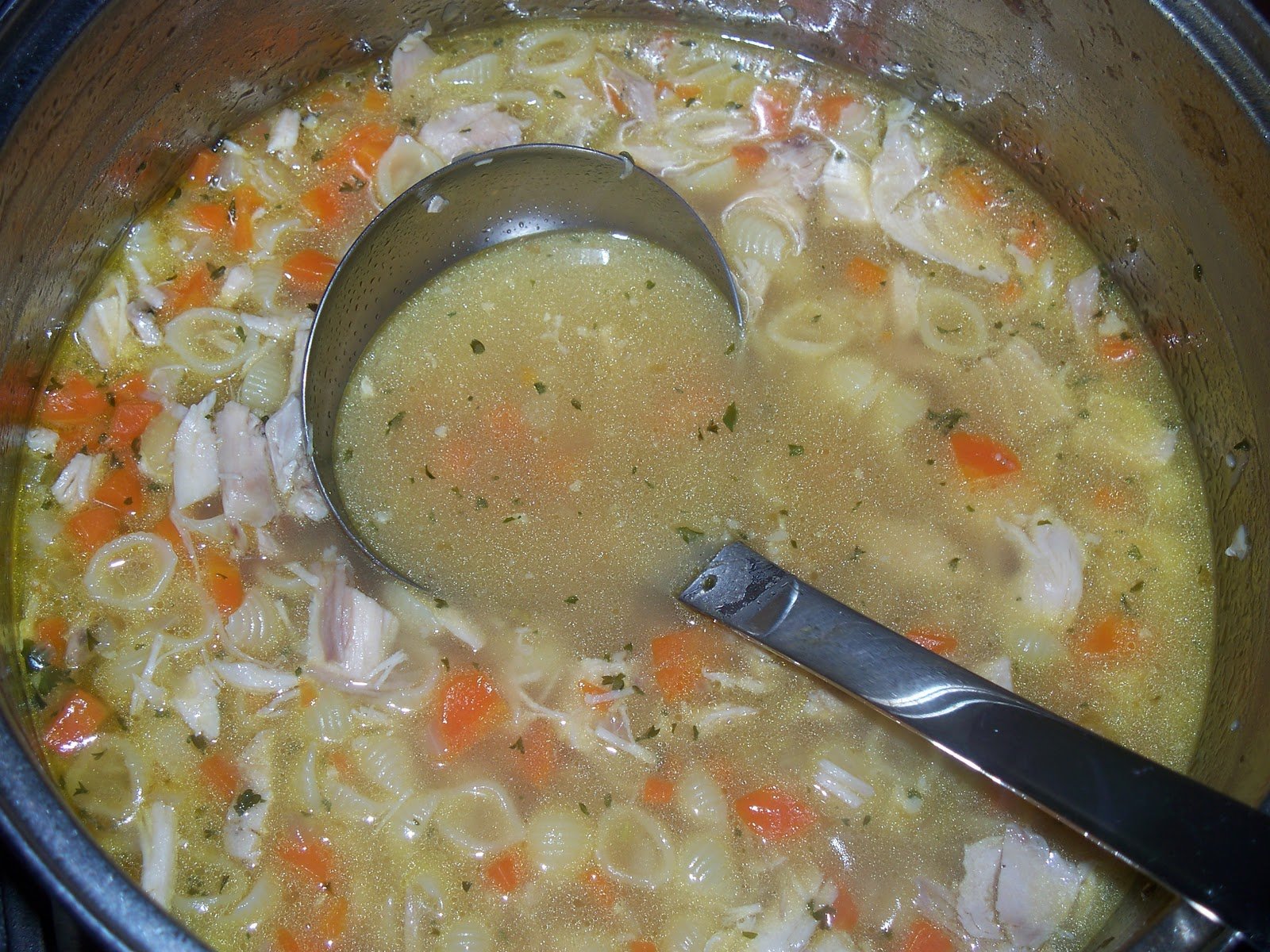 Суп из куриной голени. Суп с куриными голенями. Суп из куриных ножек. Суп с куриной ножкой. Суп из куриных голеней.