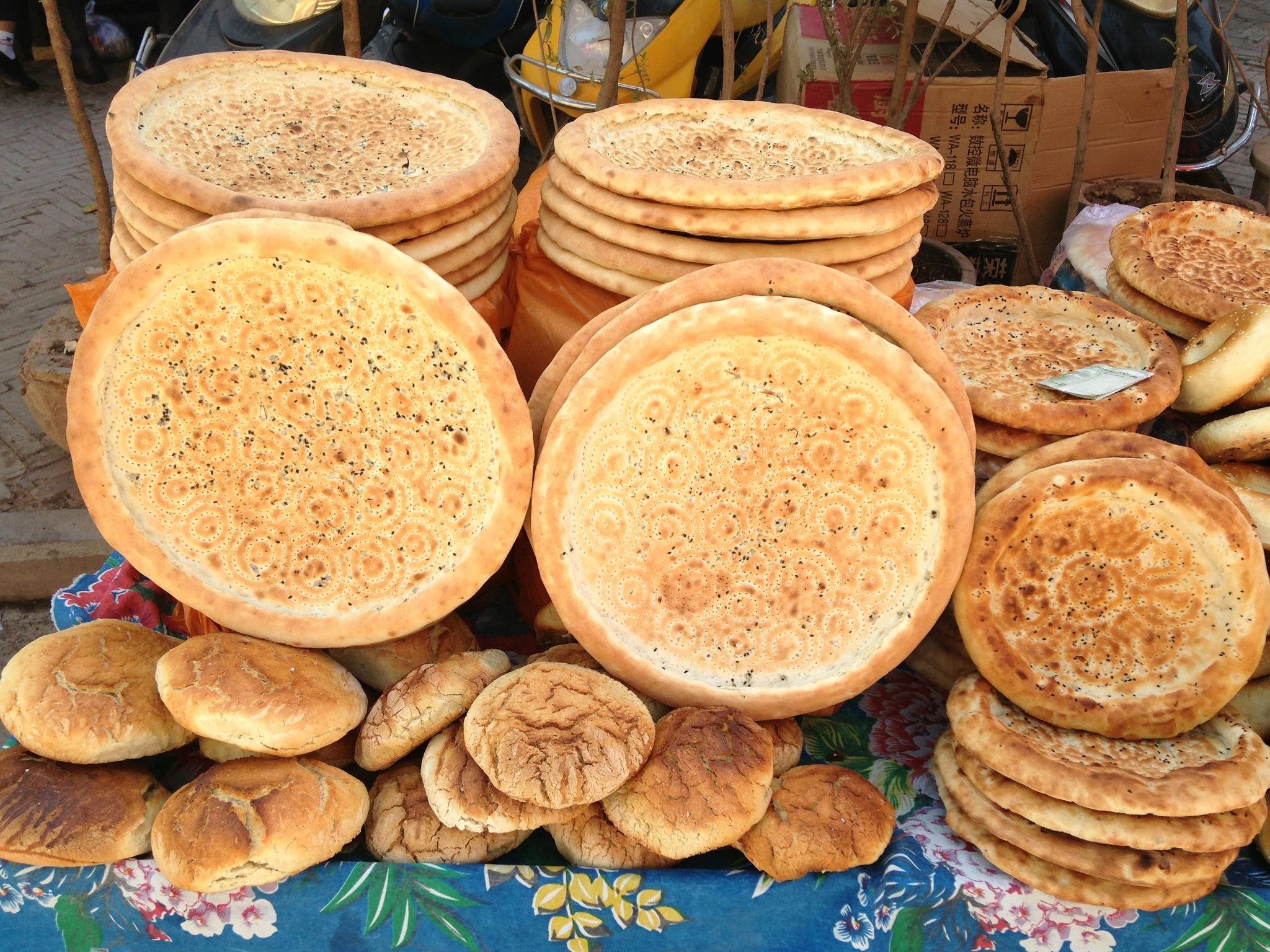 Традиции таджикской кухни. Фатир Самаркандский. Нони фатир. Нони фатир Худжанд. Таджикская кухня фатир.