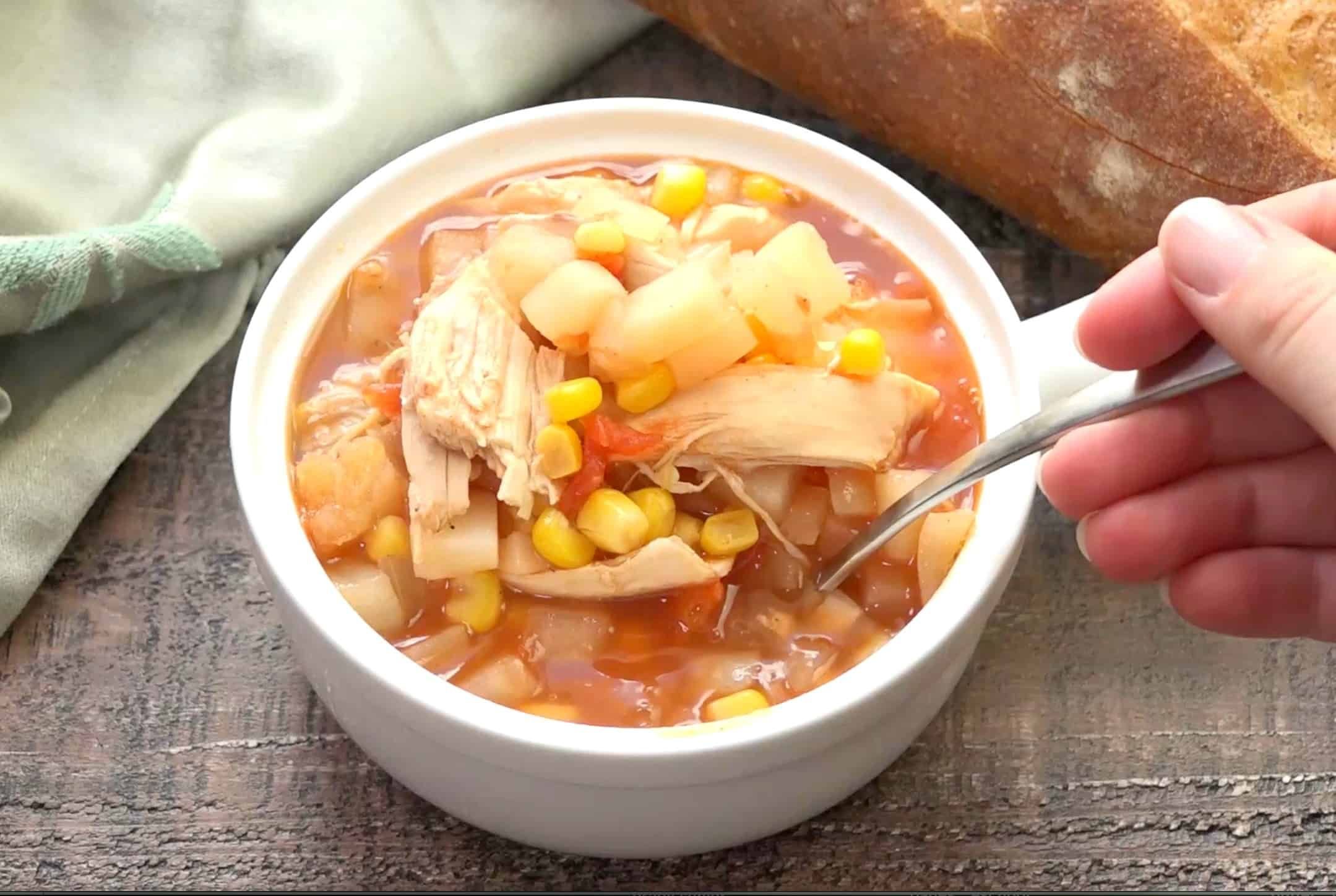 Суп из индейки рецепты простые. Суп с индейкой без жарить лук. Суп из индейки рецепты.