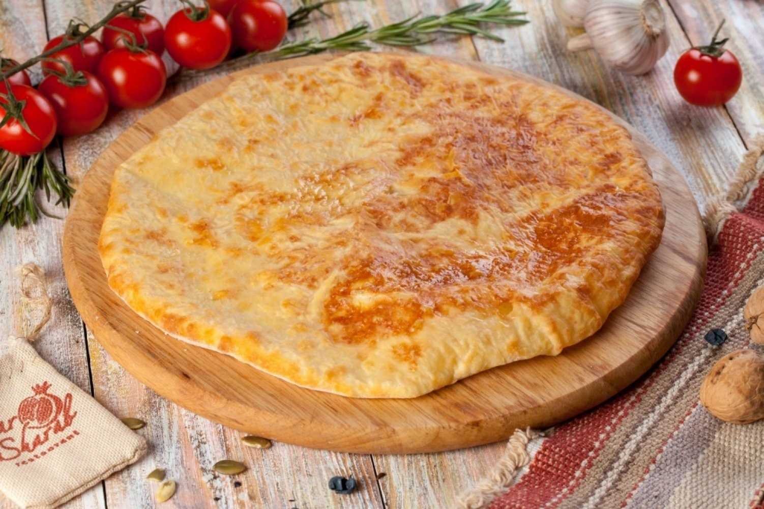 Сырный осетинский пирог