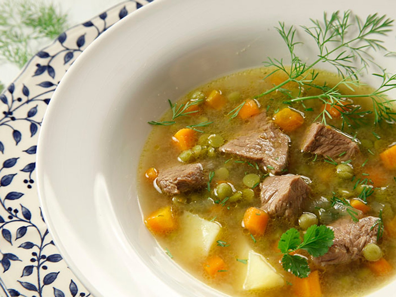 Рецепт простого супа с мясом и картошкой. Ишкемен шыд. Гороховая похлебка с мясом. Гороховый суп с мясом. Гороховый суп с говядиной.