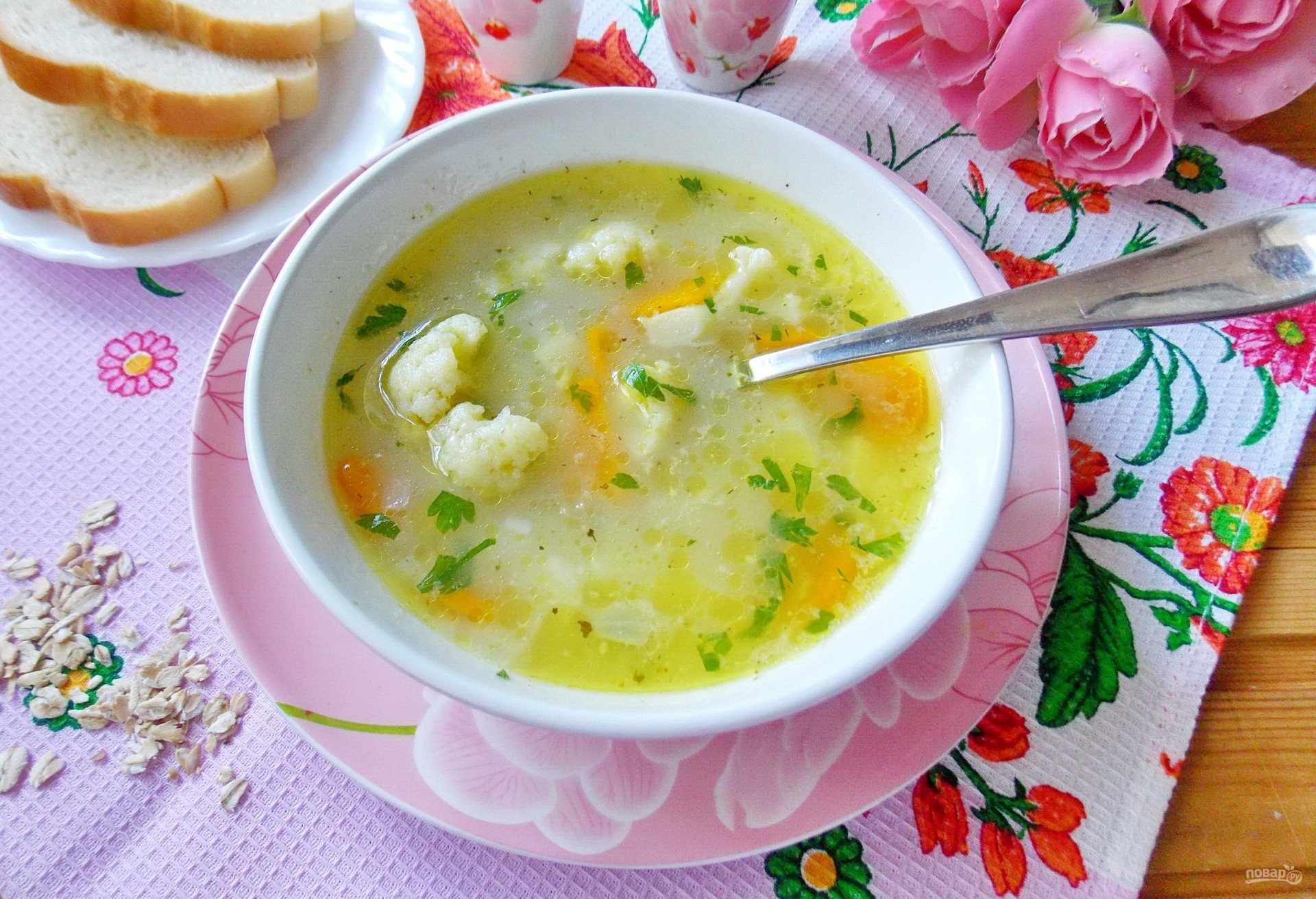 Рецепт супа из цветной капусты постный. Суп с овсянкой. Геркулесовый суп. Суп с цветной капустой. Суп с овсяными хлопьями.